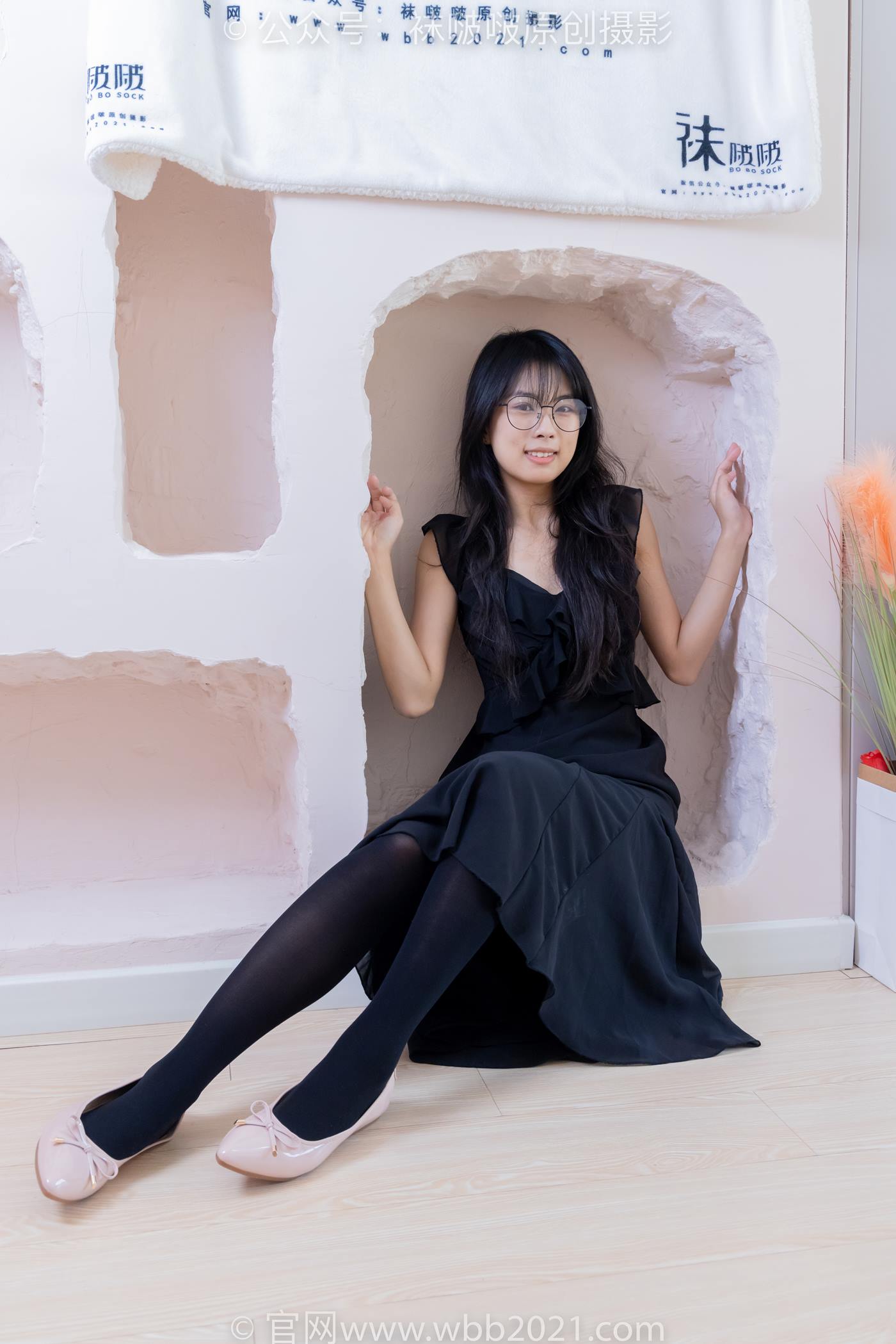 图片[35]-[BoBoSocks袜啵啵]NO.511 奶油-平底鞋、厚黑丝、做瑜伽动作时老头乐挠脚剧情[140P] – 速更版-美库