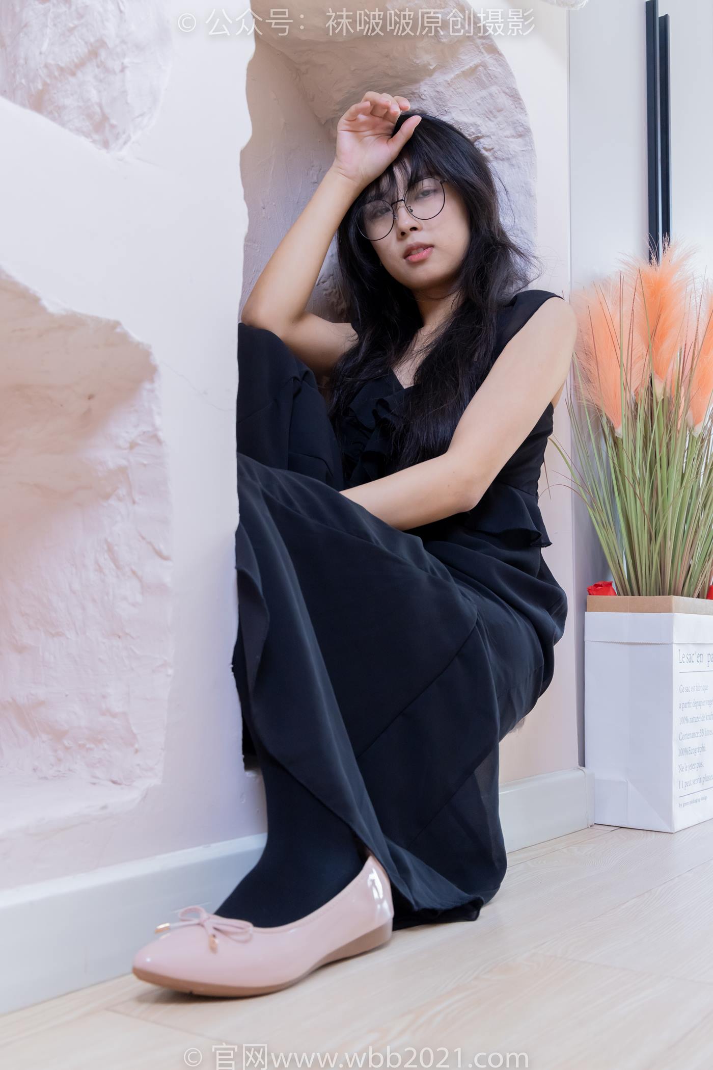 图片[40]-[BoBoSocks袜啵啵]NO.511 奶油-平底鞋、厚黑丝、做瑜伽动作时老头乐挠脚剧情[140P] – 速更版-美库