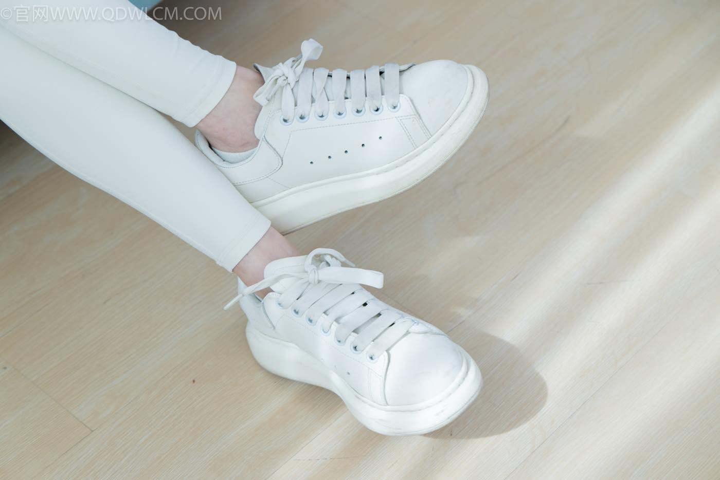 图片[31]-物恋传媒 NO.2276 闪闪-板鞋、白船袜、蓝船袜、裸足[142P] – 速更版-美库