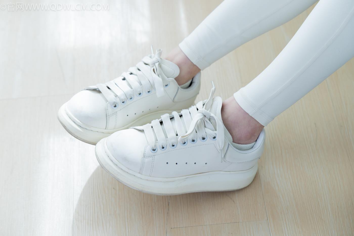 图片[32]-物恋传媒 NO.2276 闪闪-板鞋、白船袜、蓝船袜、裸足[142P] – 速更版-美库