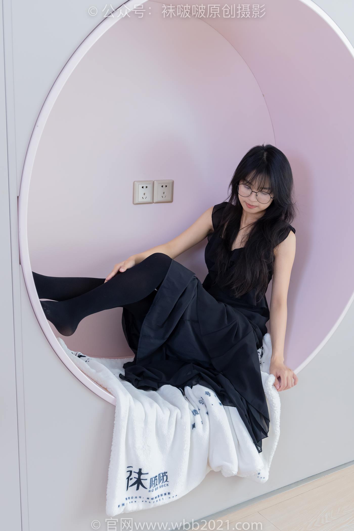 图片[70]-[BoBoSocks袜啵啵]NO.511 奶油-平底鞋、厚黑丝、做瑜伽动作时老头乐挠脚剧情[140P] – 速更版-美库