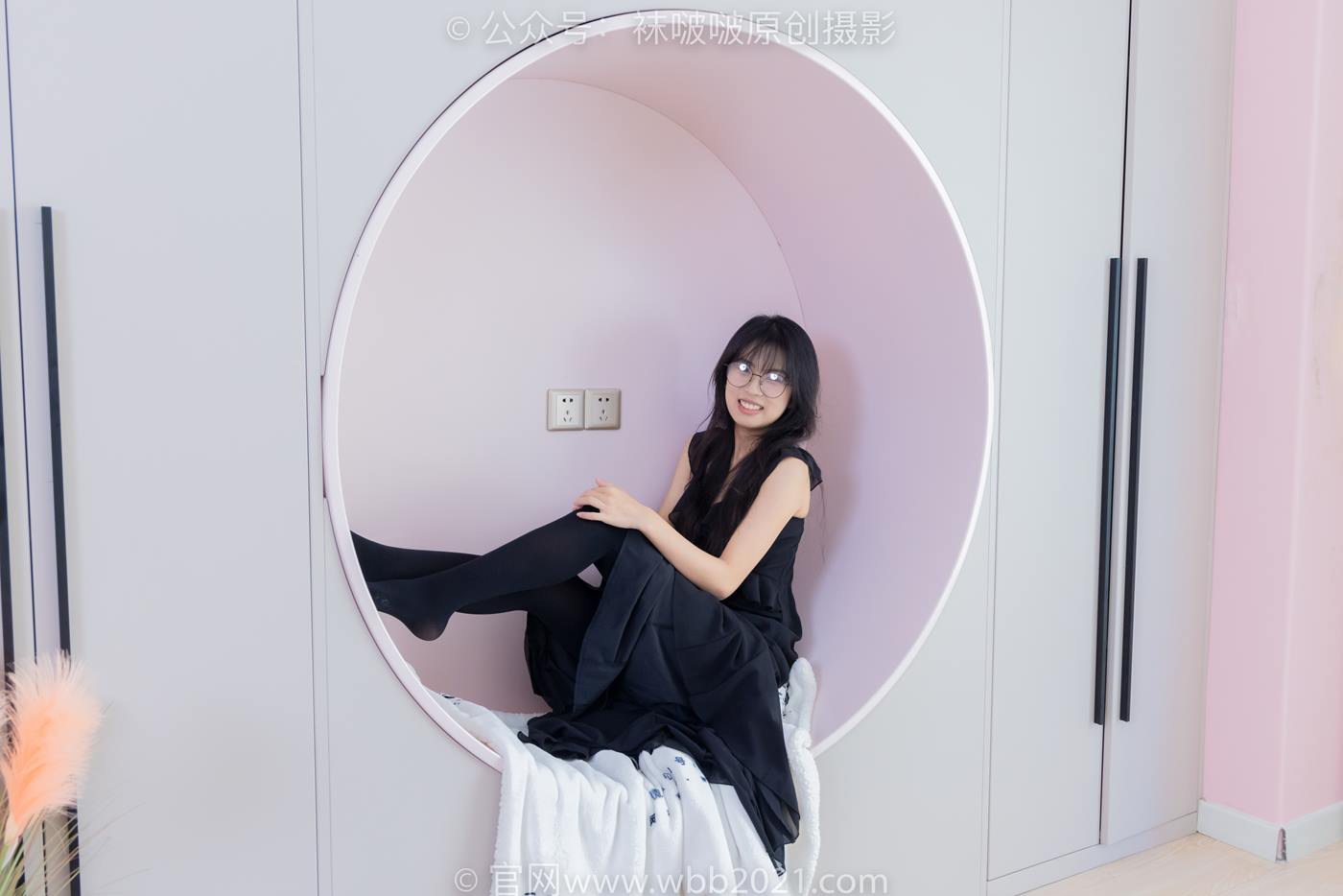 图片[72]-[BoBoSocks袜啵啵]NO.511 奶油-平底鞋、厚黑丝、做瑜伽动作时老头乐挠脚剧情[140P] – 速更版-美库