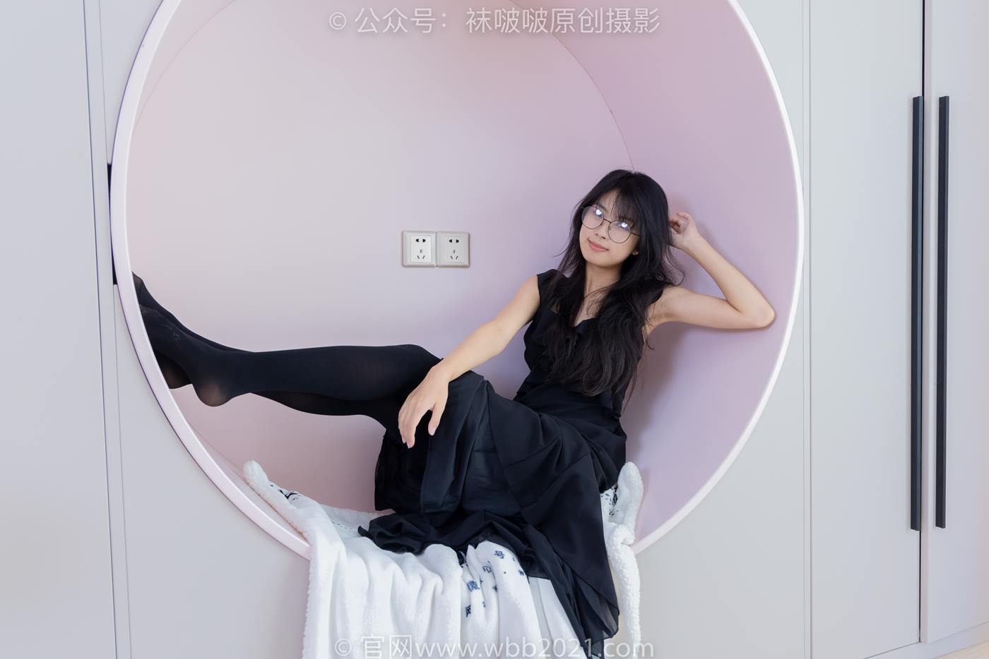 图片[73]-[BoBoSocks袜啵啵]NO.511 奶油-平底鞋、厚黑丝、做瑜伽动作时老头乐挠脚剧情[140P] – 速更版-美库