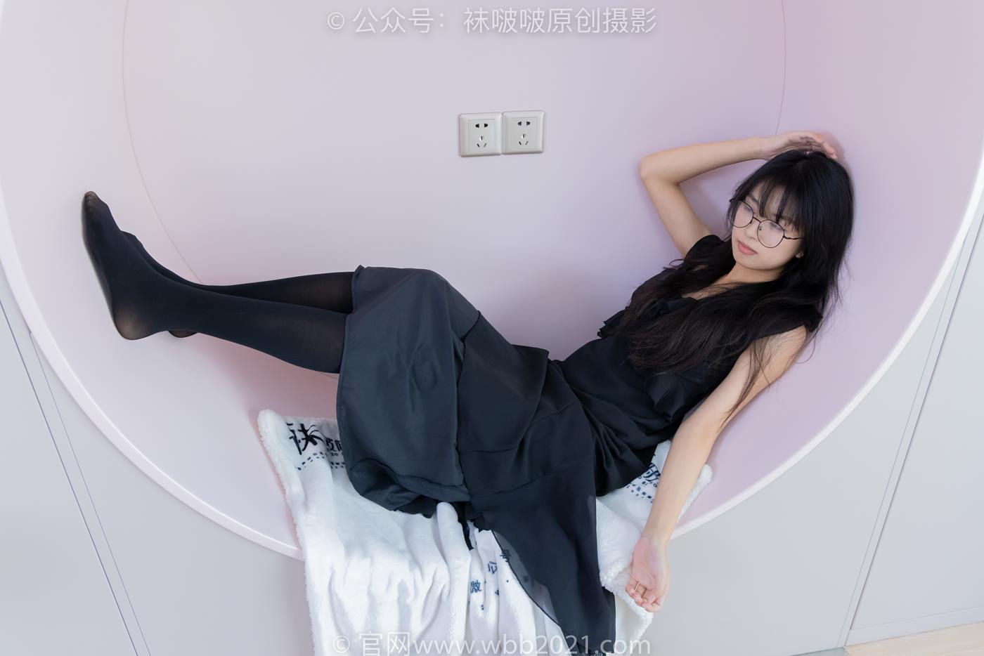 图片[82]-[BoBoSocks袜啵啵]NO.511 奶油-平底鞋、厚黑丝、做瑜伽动作时老头乐挠脚剧情[140P] – 速更版-美库