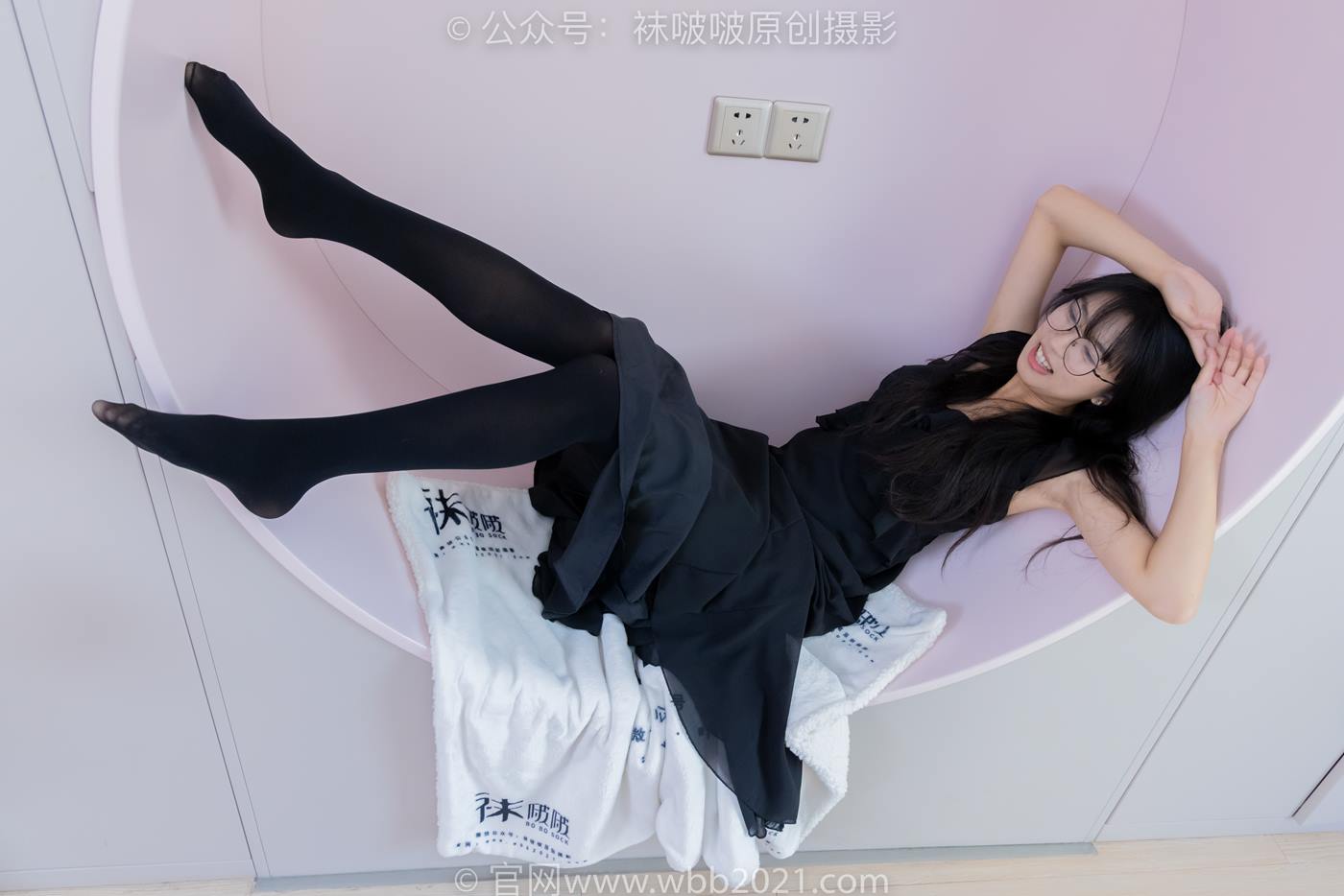 图片[87]-[BoBoSocks袜啵啵]NO.511 奶油-平底鞋、厚黑丝、做瑜伽动作时老头乐挠脚剧情[140P] – 速更版-美库