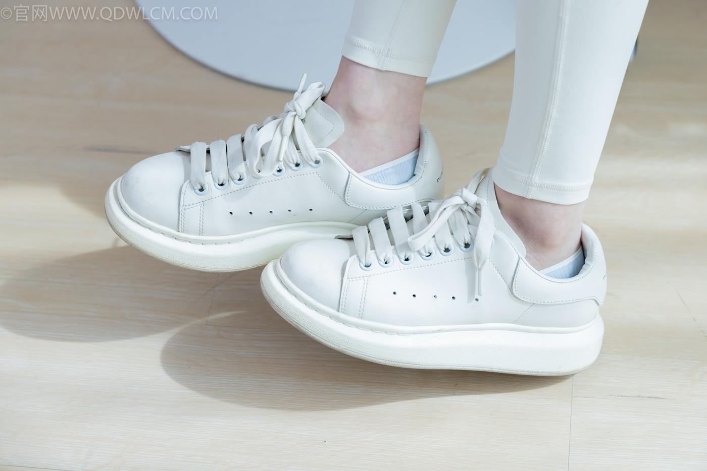 图片[65]-物恋传媒 NO.2276 闪闪-板鞋、白船袜、蓝船袜、裸足[142P] – 速更版-美库