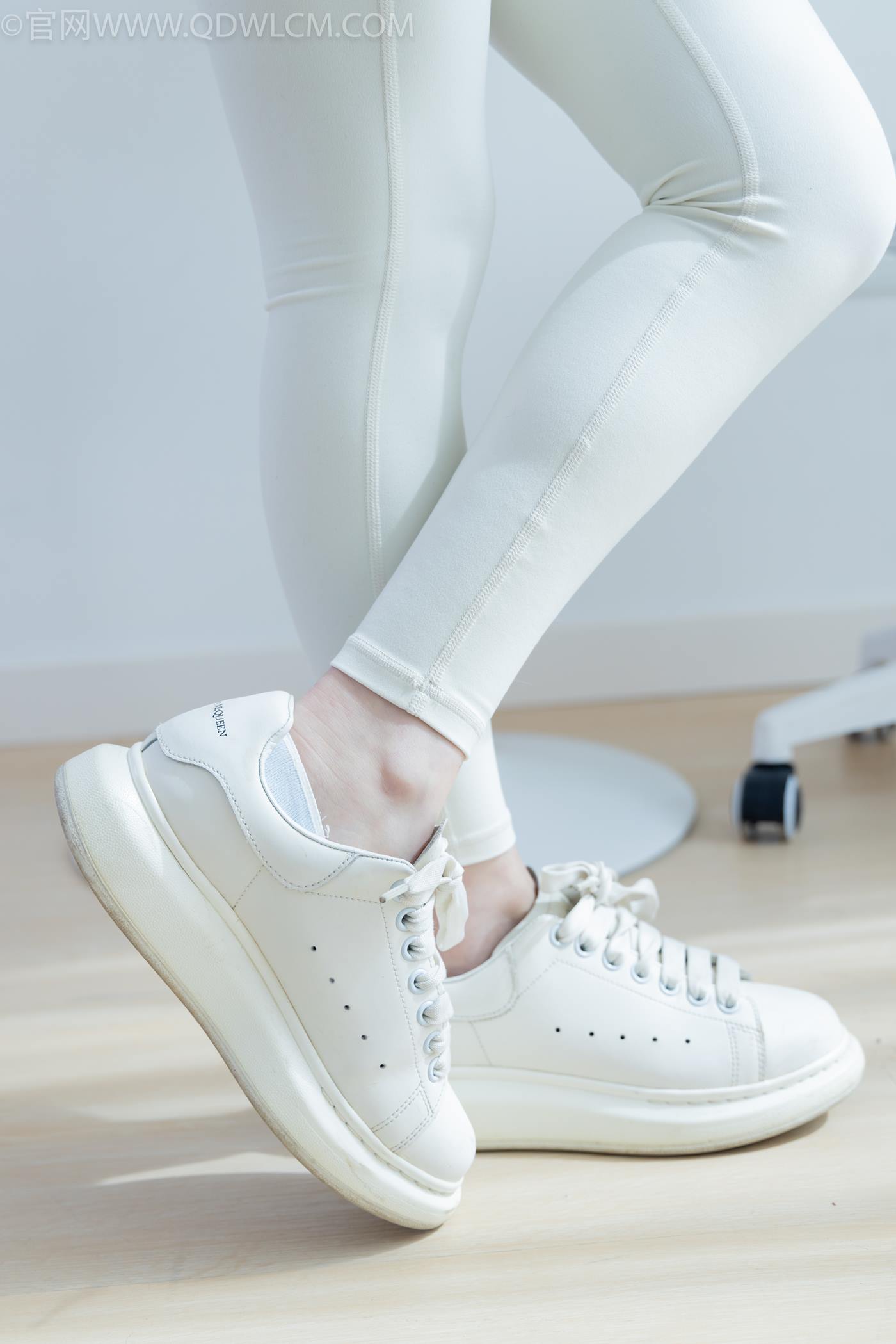 图片[72]-物恋传媒 NO.2276 闪闪-板鞋、白船袜、蓝船袜、裸足[142P] – 速更版-美库