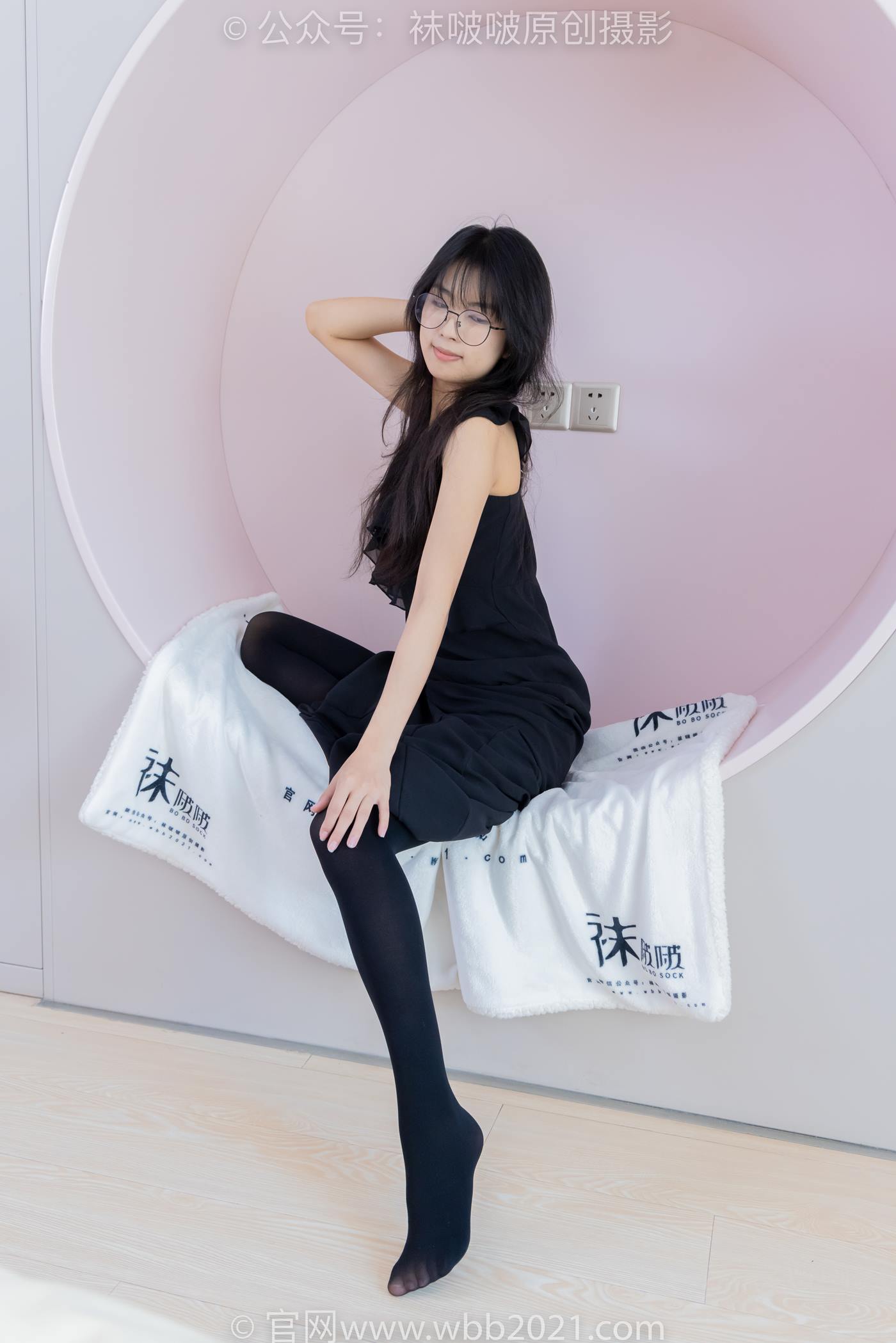 图片[96]-[BoBoSocks袜啵啵]NO.511 奶油-平底鞋、厚黑丝、做瑜伽动作时老头乐挠脚剧情[140P] – 速更版-美库