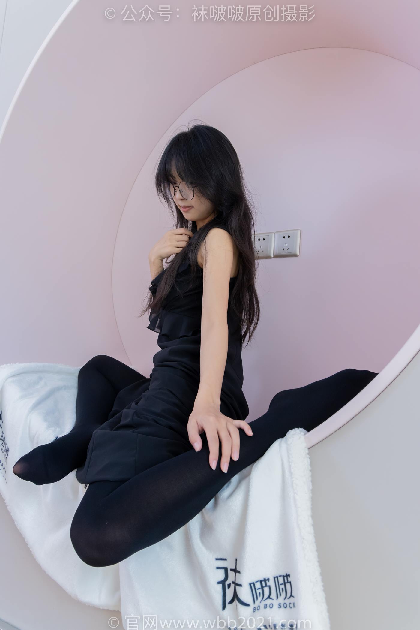 图片[100]-[BoBoSocks袜啵啵]NO.511 奶油-平底鞋、厚黑丝、做瑜伽动作时老头乐挠脚剧情[140P] – 速更版-美库