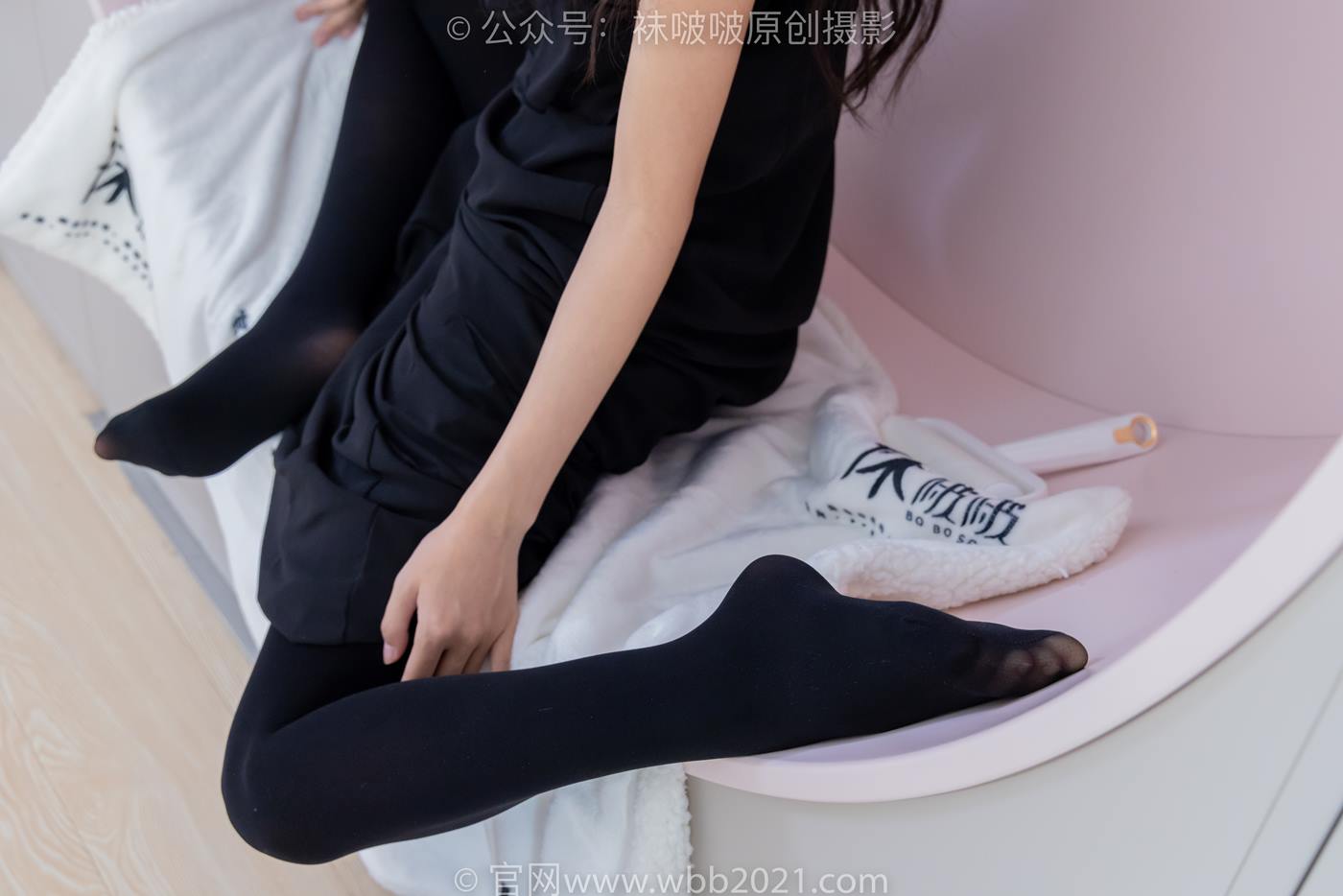 图片[103]-[BoBoSocks袜啵啵]NO.511 奶油-平底鞋、厚黑丝、做瑜伽动作时老头乐挠脚剧情[140P] – 速更版-美库