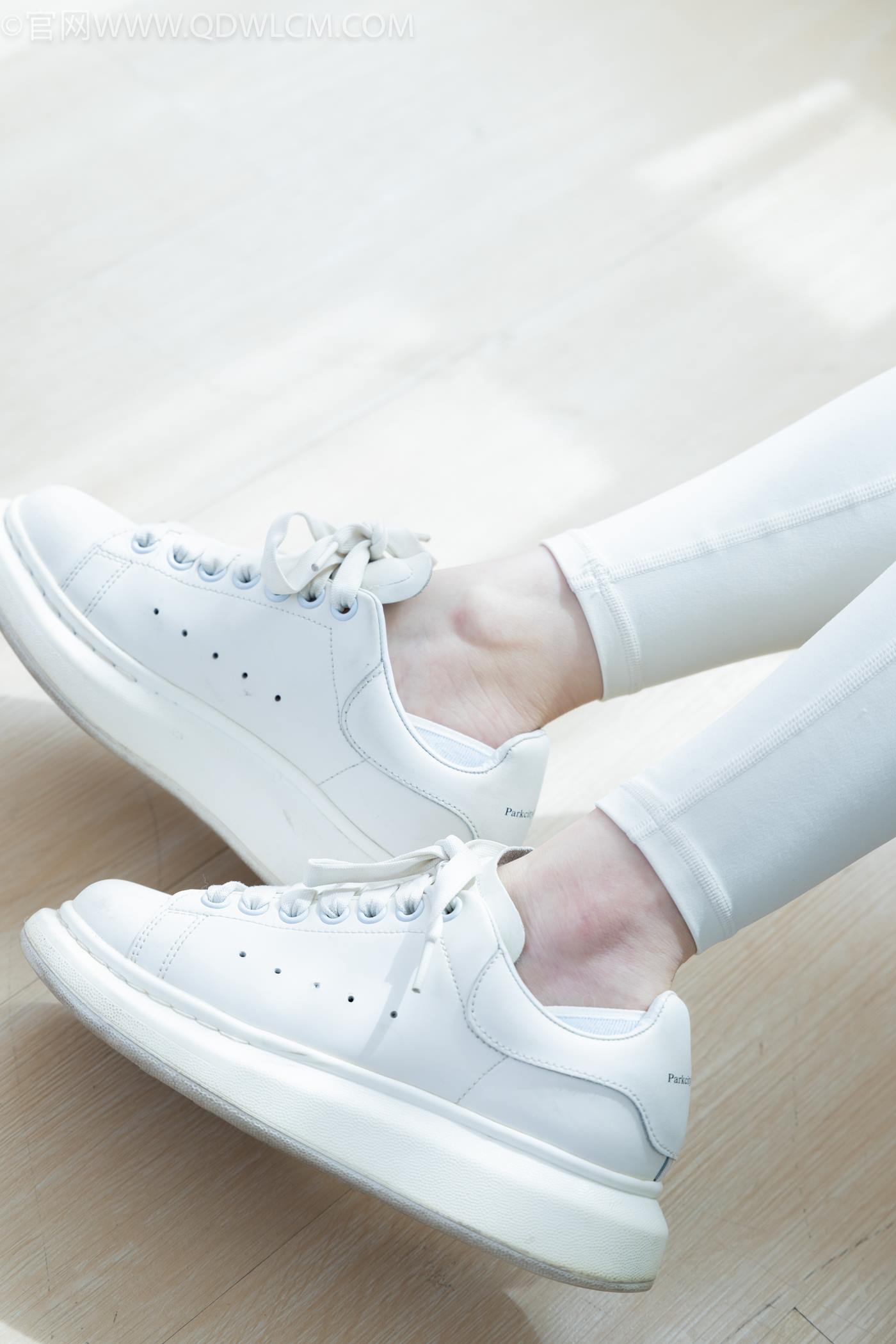 图片[78]-物恋传媒 NO.2276 闪闪-板鞋、白船袜、蓝船袜、裸足[142P] – 速更版-美库