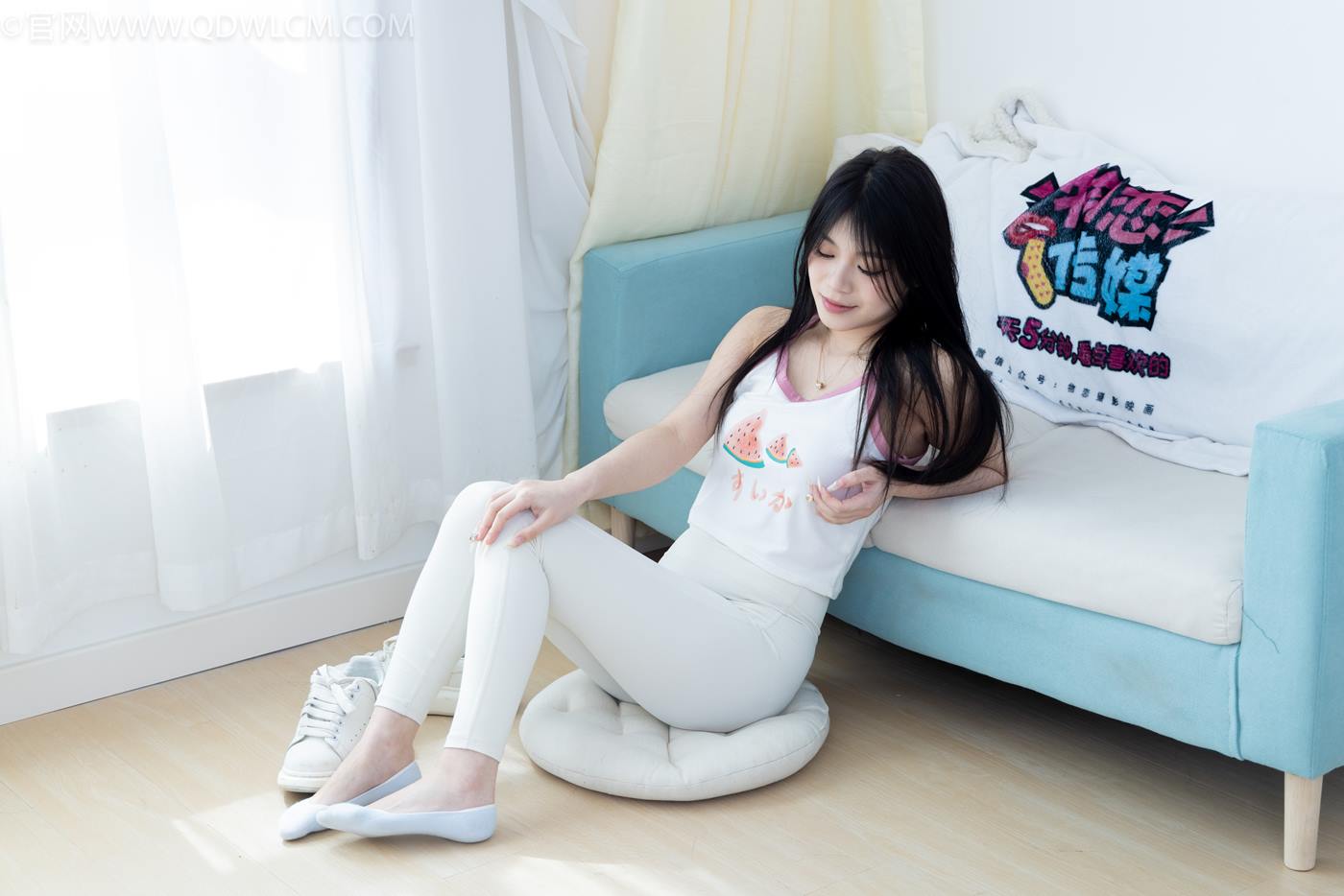 图片[85]-物恋传媒 NO.2276 闪闪-板鞋、白船袜、蓝船袜、裸足[142P] – 速更版-美库