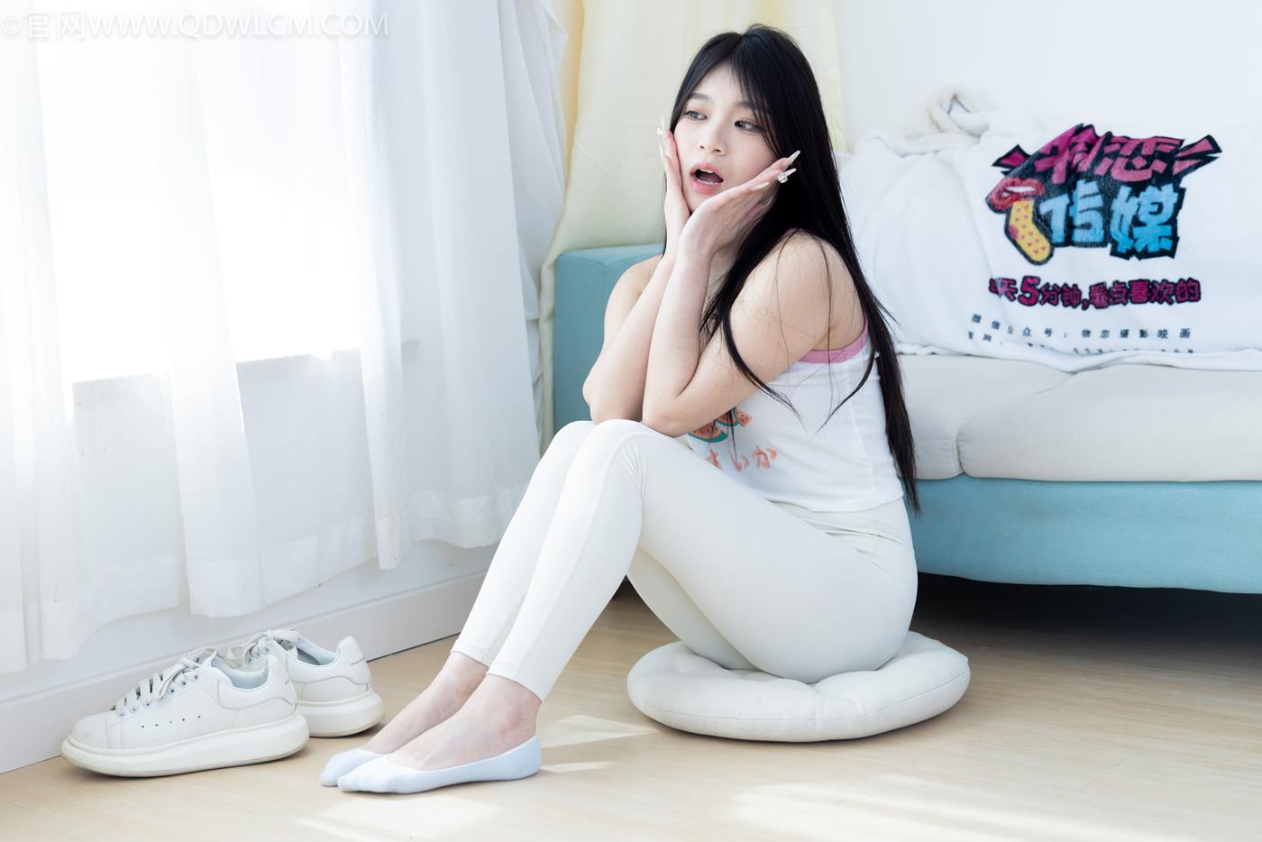 图片[89]-物恋传媒 NO.2276 闪闪-板鞋、白船袜、蓝船袜、裸足[142P] – 速更版-美库