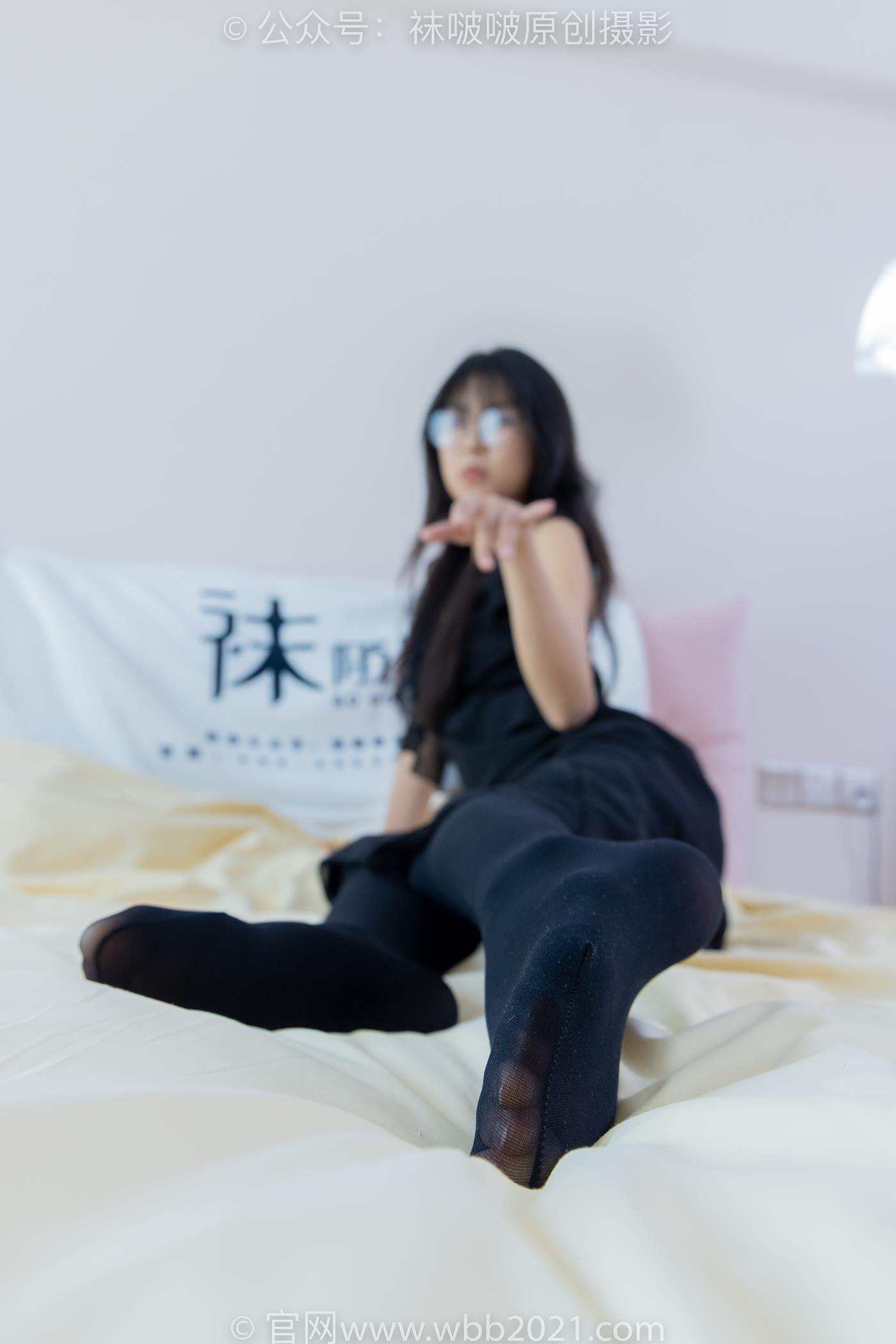 图片[127]-[BoBoSocks袜啵啵]NO.511 奶油-平底鞋、厚黑丝、做瑜伽动作时老头乐挠脚剧情[140P] – 速更版-美库