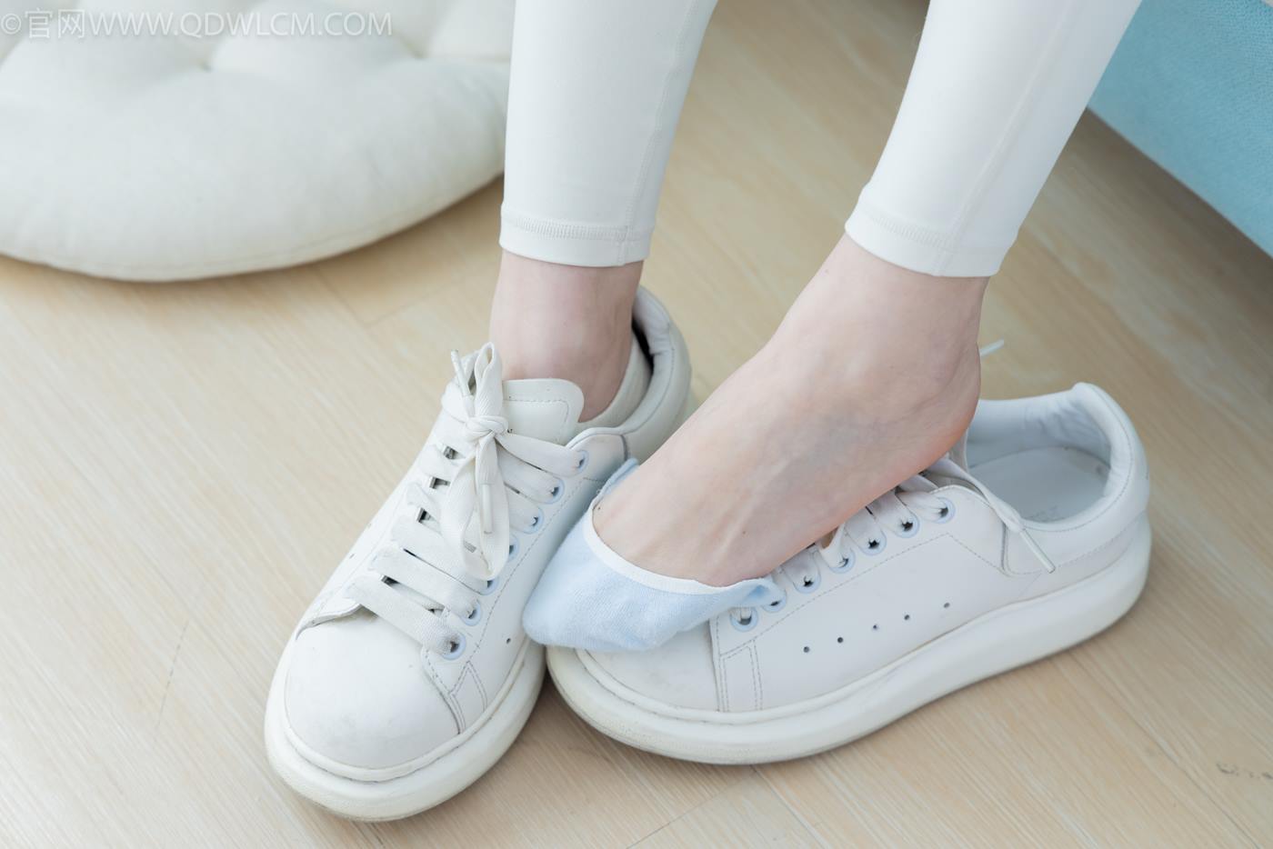 图片[118]-物恋传媒 NO.2276 闪闪-板鞋、白船袜、蓝船袜、裸足[142P] – 速更版-美库