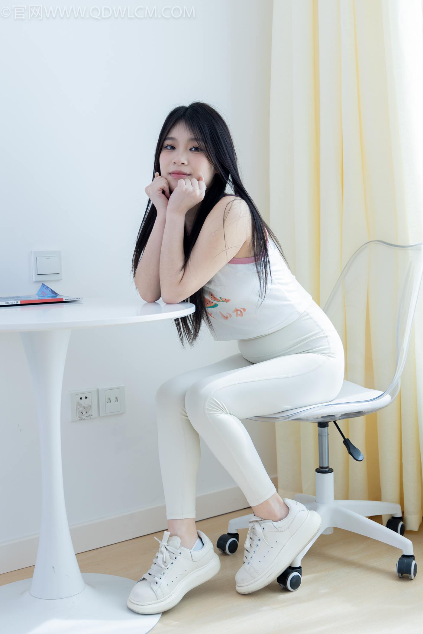 图片[125]-物恋传媒 NO.2276 闪闪-板鞋、白船袜、蓝船袜、裸足[142P] – 速更版-美库