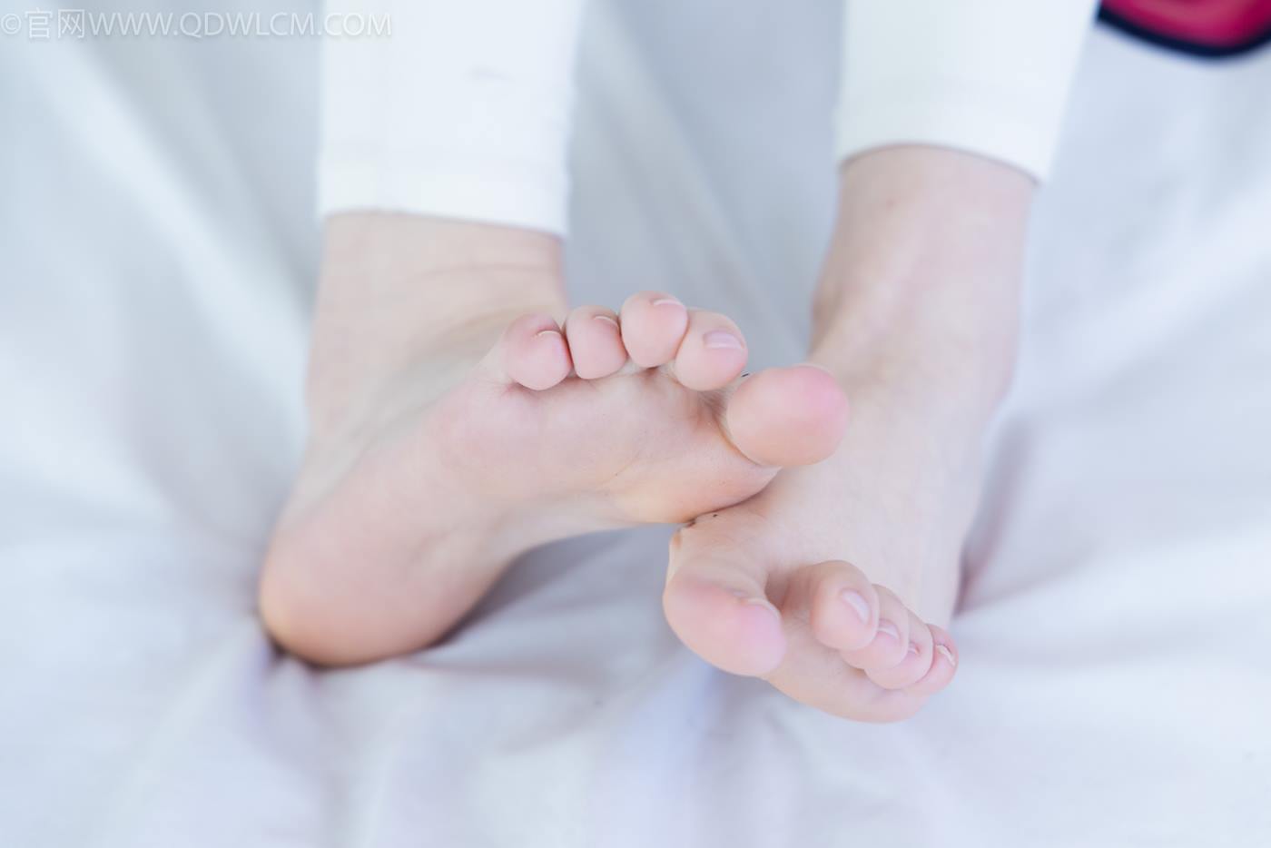 图片[130]-物恋传媒 NO.2276 闪闪-板鞋、白船袜、蓝船袜、裸足[142P] – 速更版-美库