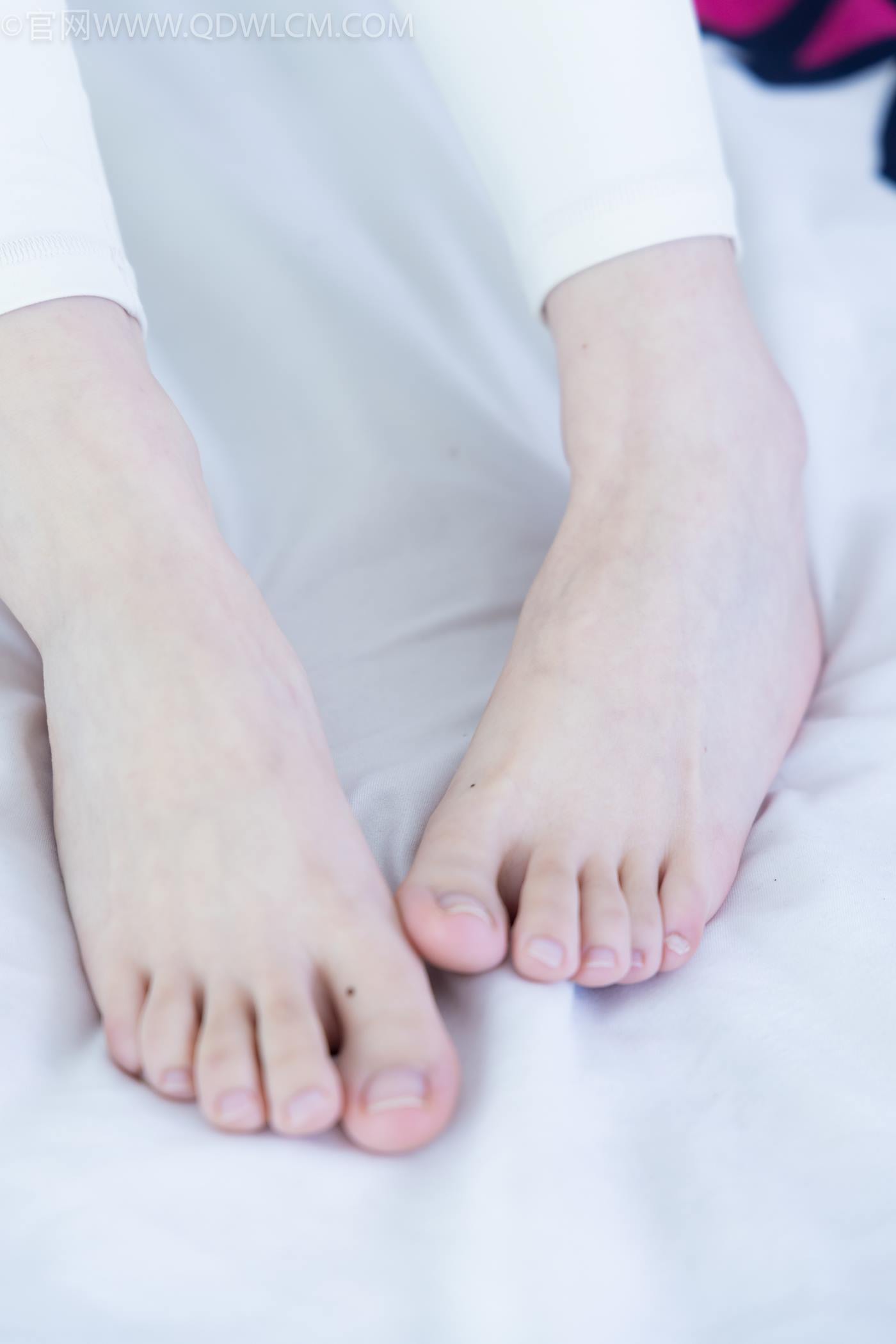 图片[131]-物恋传媒 NO.2276 闪闪-板鞋、白船袜、蓝船袜、裸足[142P] – 速更版-美库