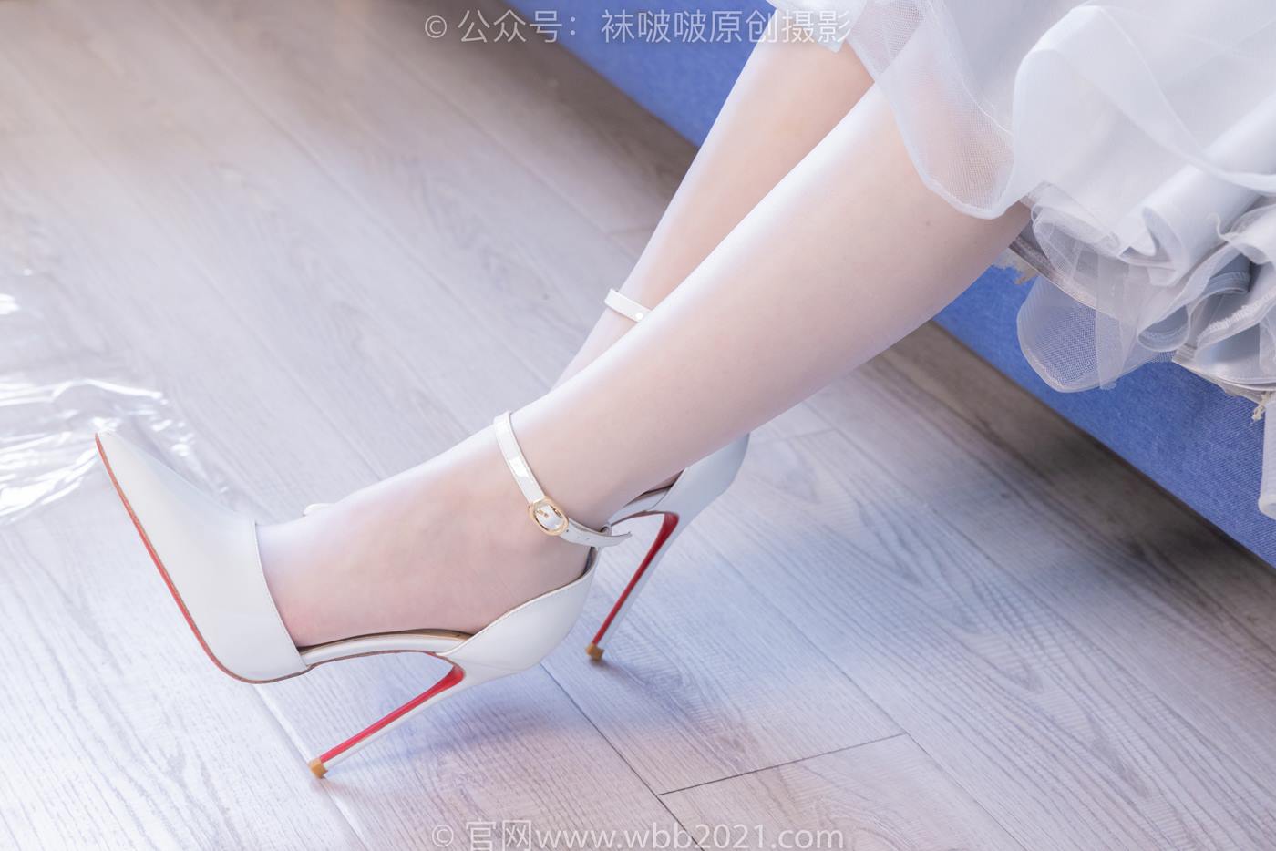 图片[22]-[BoBoSocks袜啵啵]NO.512 甜甜圈-高跟鞋、油亮薄白丝、袜踩奶油蛋糕剧情[143P] – 速更版-美库