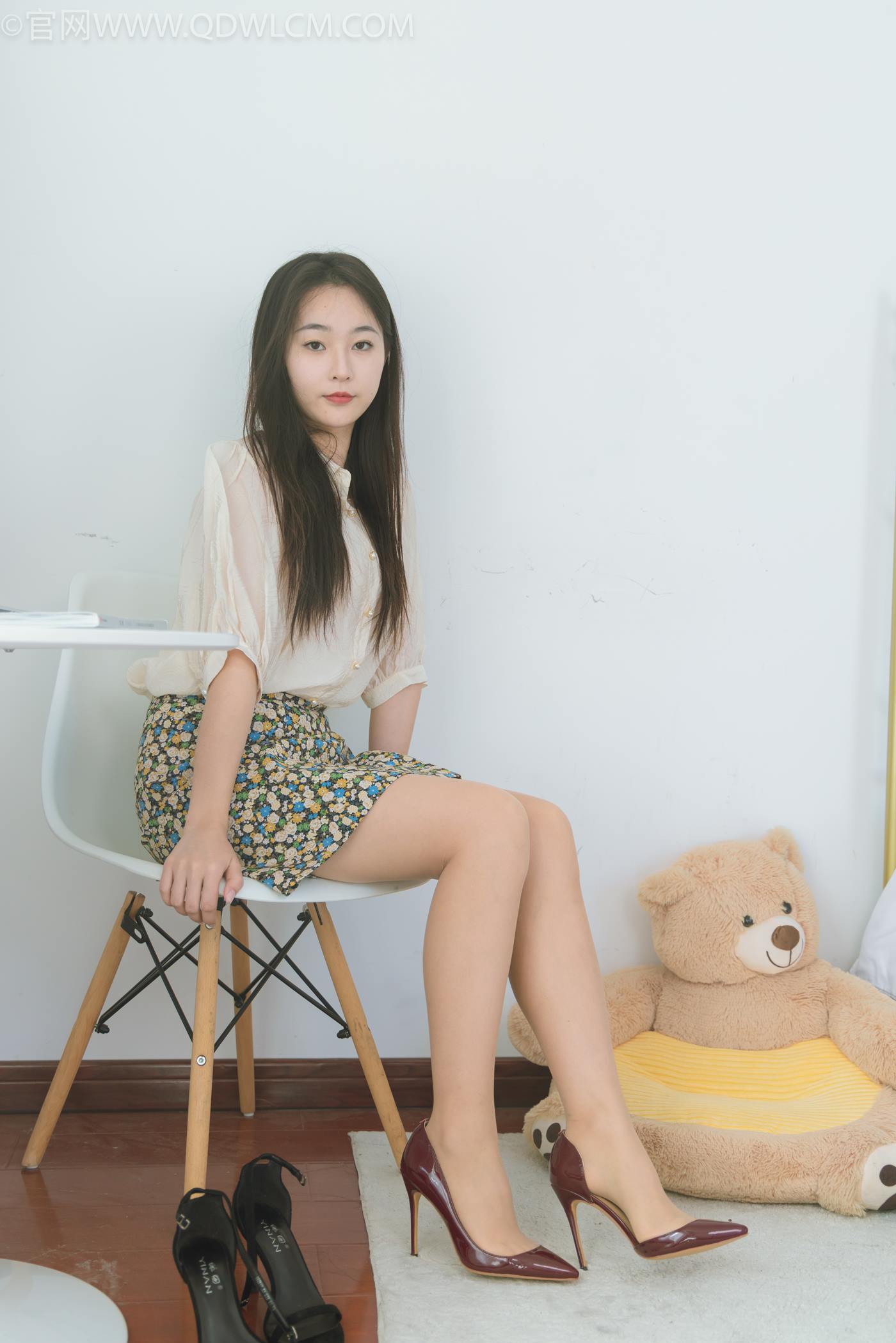 图片[18]-物恋传媒 NO.2277 美兔-三双高跟鞋、薄肉丝、裸足[140P] – 速更版-美库