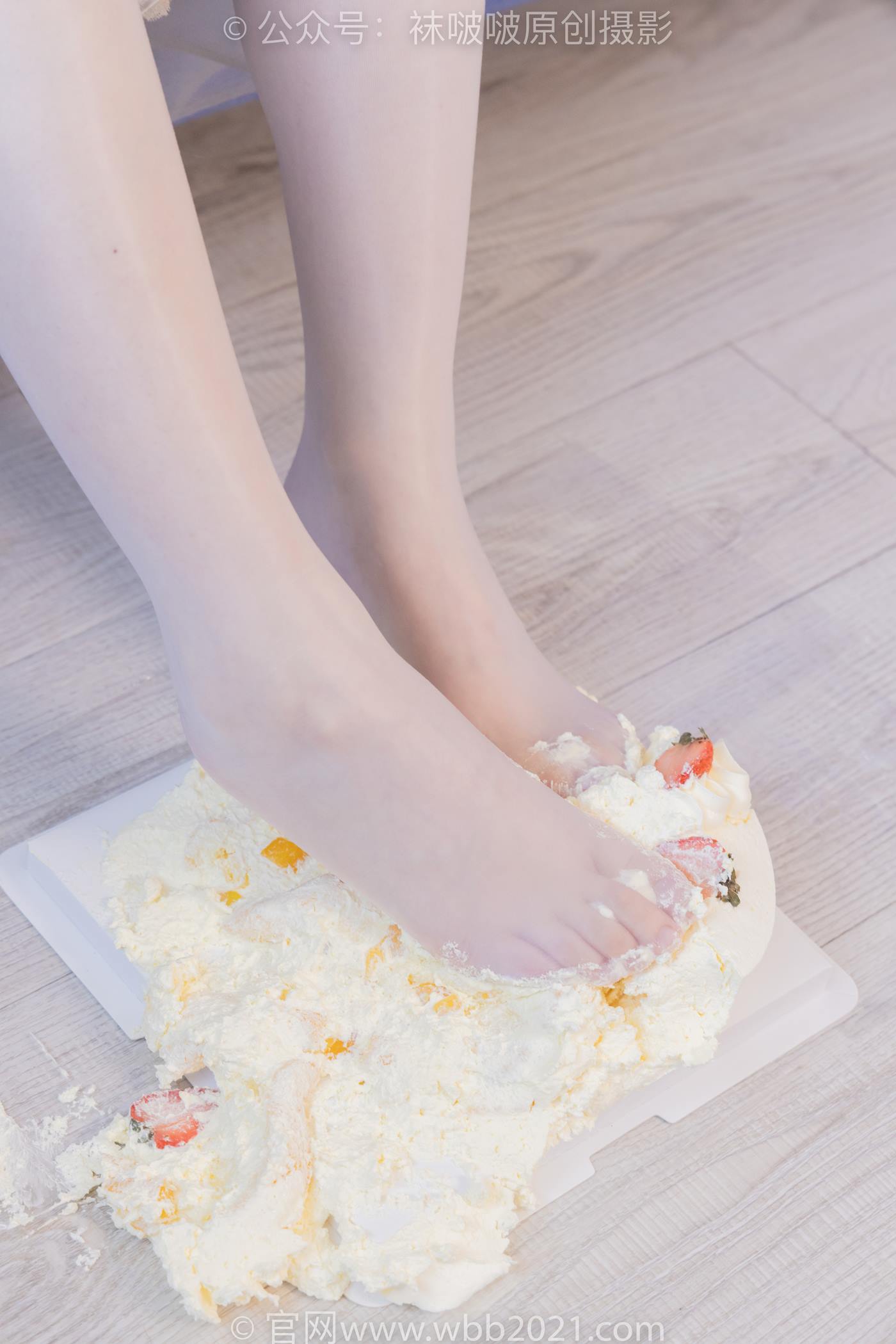 图片[117]-[BoBoSocks袜啵啵]NO.512 甜甜圈-高跟鞋、油亮薄白丝、袜踩奶油蛋糕剧情[143P] – 速更版-美库