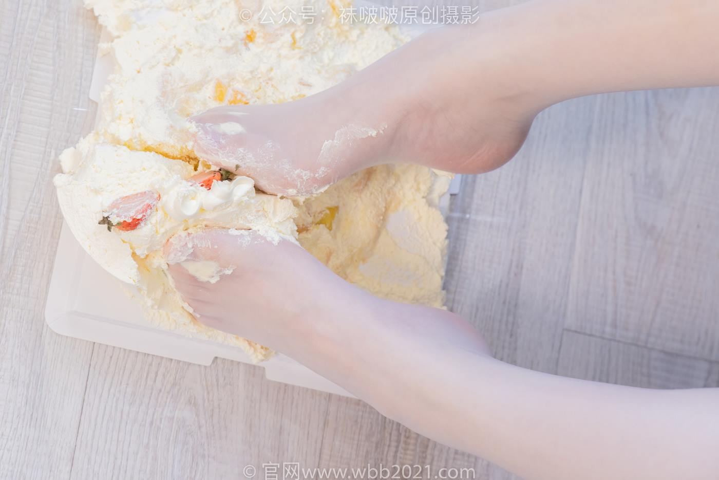 图片[120]-[BoBoSocks袜啵啵]NO.512 甜甜圈-高跟鞋、油亮薄白丝、袜踩奶油蛋糕剧情[143P] – 速更版-美库