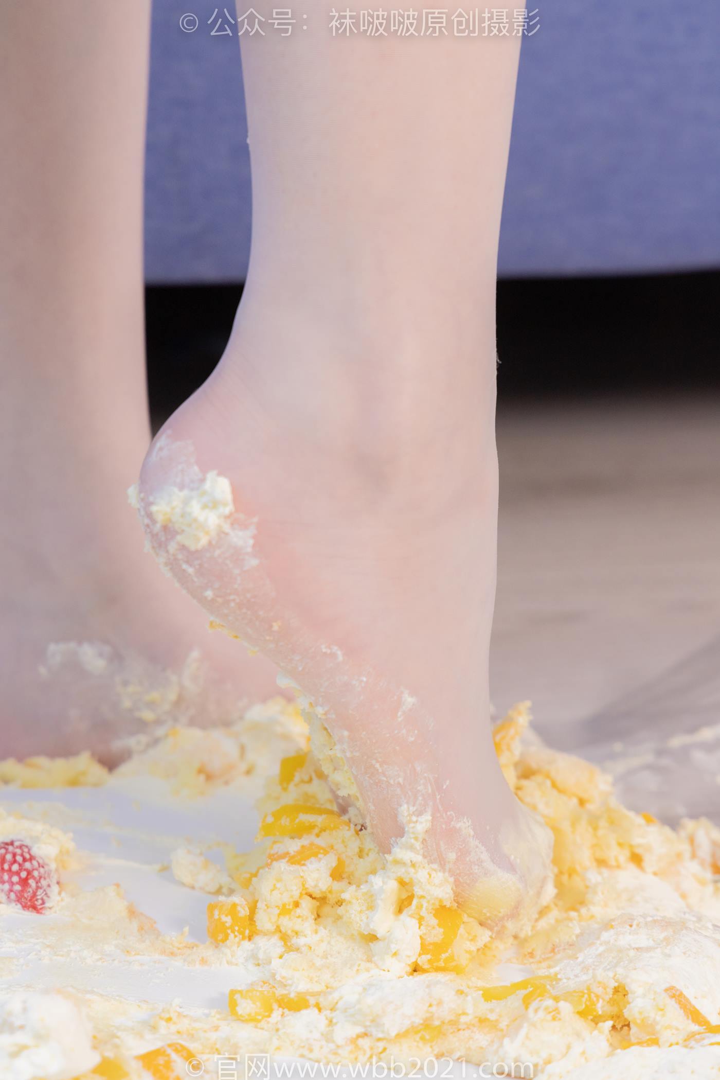 图片[125]-[BoBoSocks袜啵啵]NO.512 甜甜圈-高跟鞋、油亮薄白丝、袜踩奶油蛋糕剧情[143P] – 速更版-美库