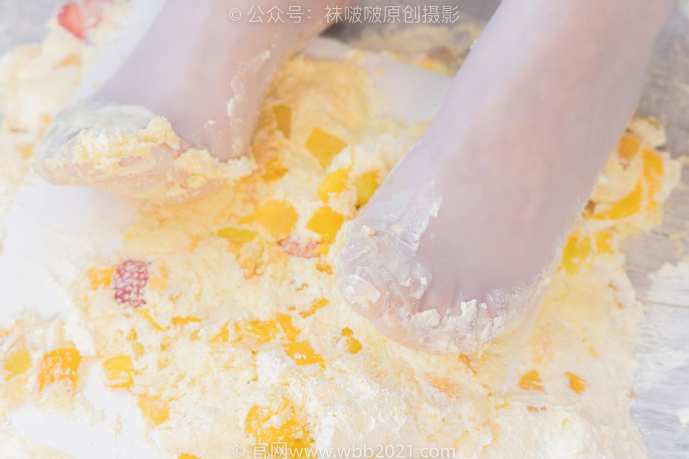 图片[133]-[BoBoSocks袜啵啵]NO.512 甜甜圈-高跟鞋、油亮薄白丝、袜踩奶油蛋糕剧情[143P] – 速更版-美库