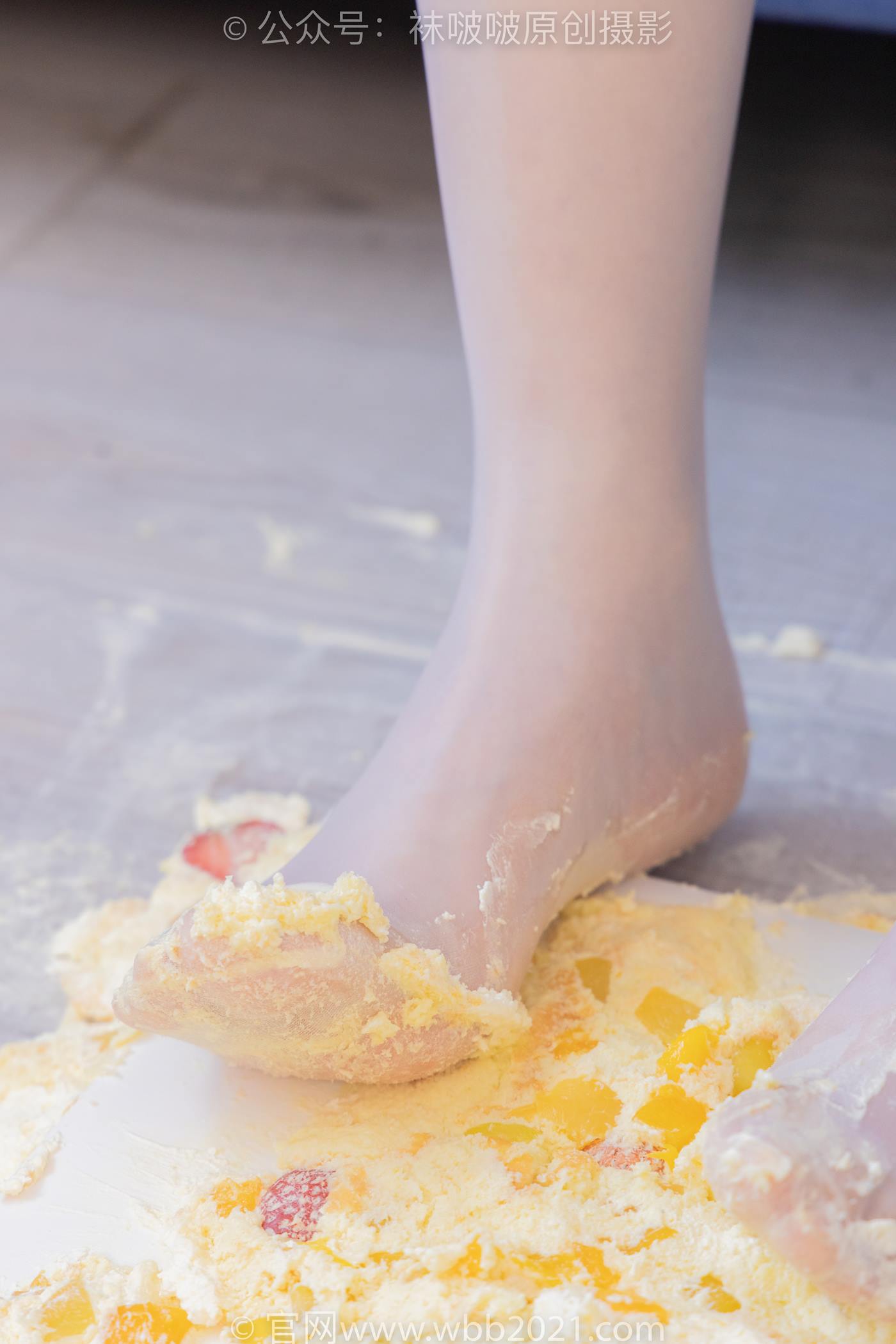 图片[134]-[BoBoSocks袜啵啵]NO.512 甜甜圈-高跟鞋、油亮薄白丝、袜踩奶油蛋糕剧情[143P] – 速更版-美库