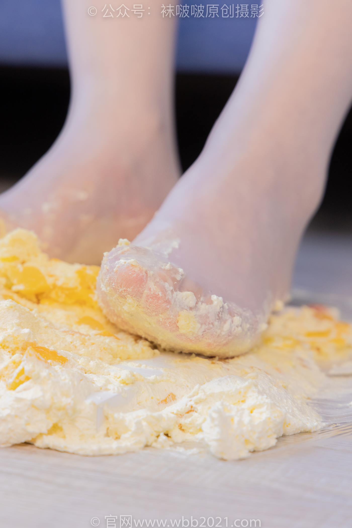 图片[136]-[BoBoSocks袜啵啵]NO.512 甜甜圈-高跟鞋、油亮薄白丝、袜踩奶油蛋糕剧情[143P] – 速更版-美库