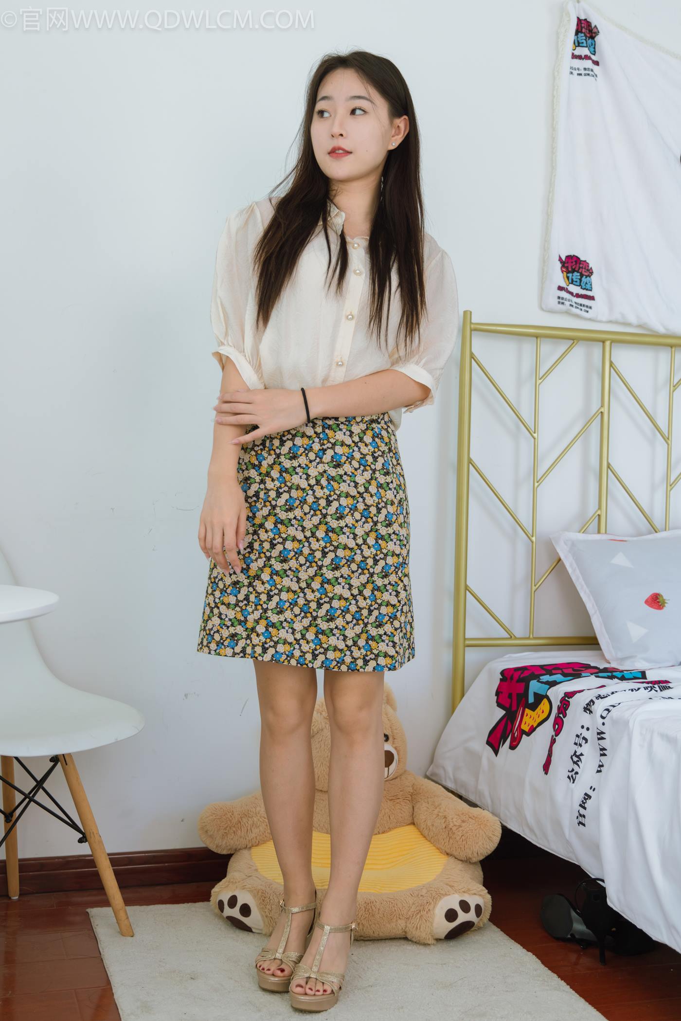 图片[98]-物恋传媒 NO.2277 美兔-三双高跟鞋、薄肉丝、裸足[140P] – 速更版-美库