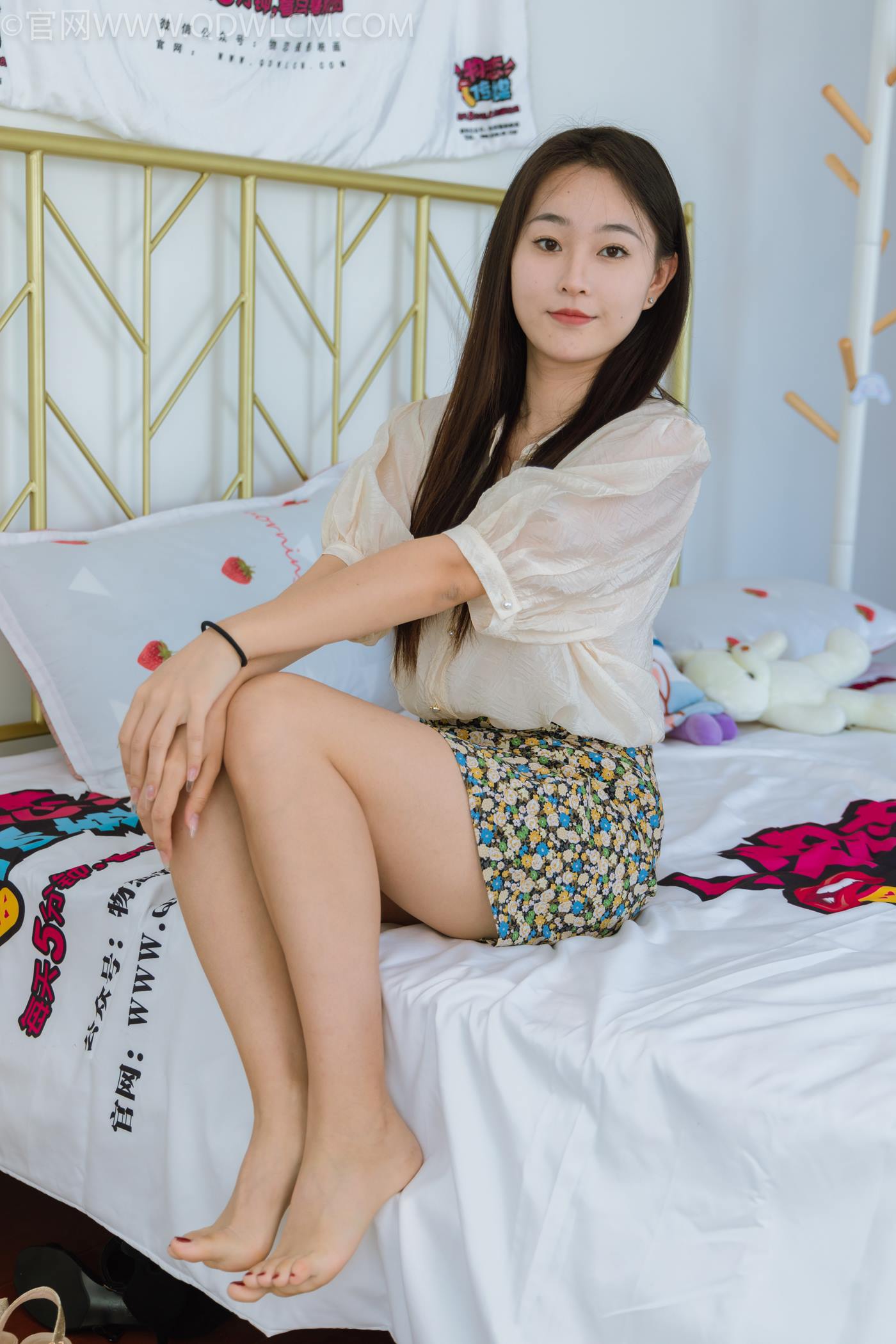 图片[102]-物恋传媒 NO.2277 美兔-三双高跟鞋、薄肉丝、裸足[140P] – 速更版-美库