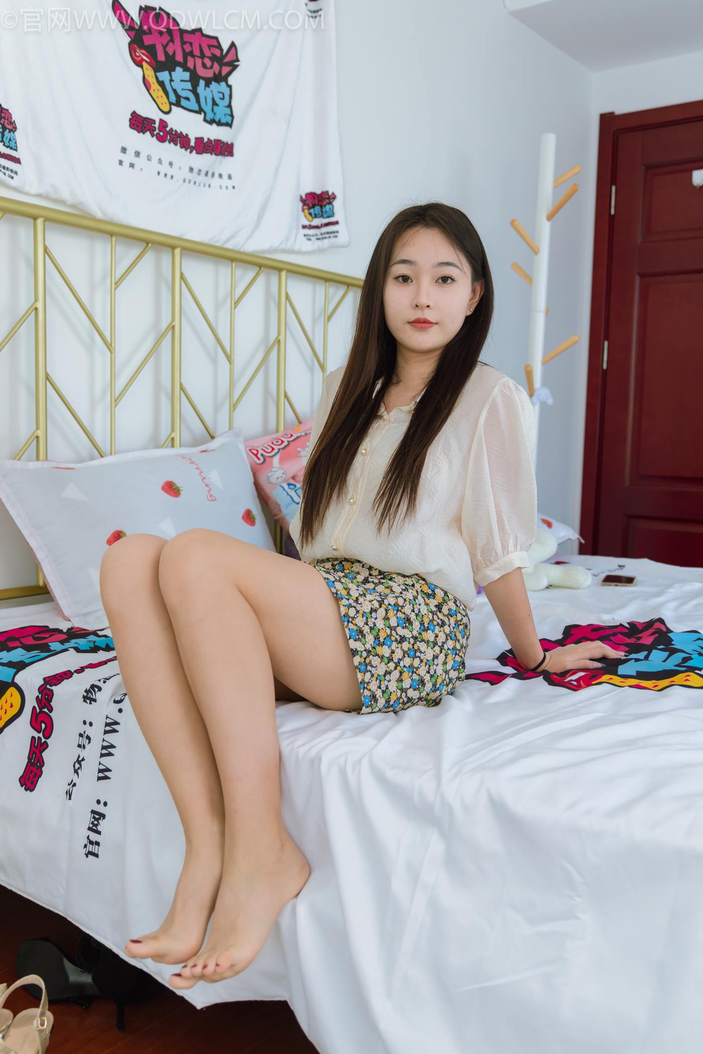 图片[105]-物恋传媒 NO.2277 美兔-三双高跟鞋、薄肉丝、裸足[140P] – 速更版-美库