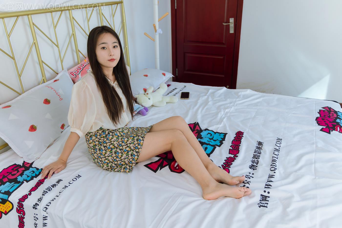 图片[124]-物恋传媒 NO.2277 美兔-三双高跟鞋、薄肉丝、裸足[140P] – 速更版-美库