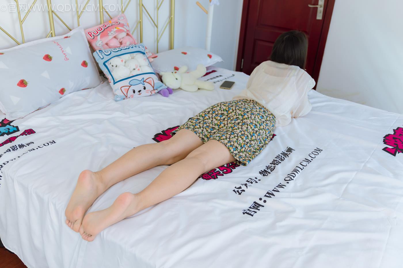 图片[132]-物恋传媒 NO.2277 美兔-三双高跟鞋、薄肉丝、裸足[140P] – 速更版-美库