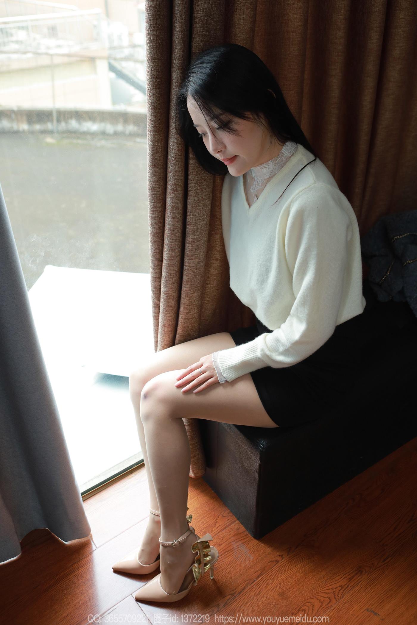 图片[38]-[IESS异思趣向] 2025.03.03 丝享家1991：婉萍《酒杯美腿》[89P] – 速更版-美库