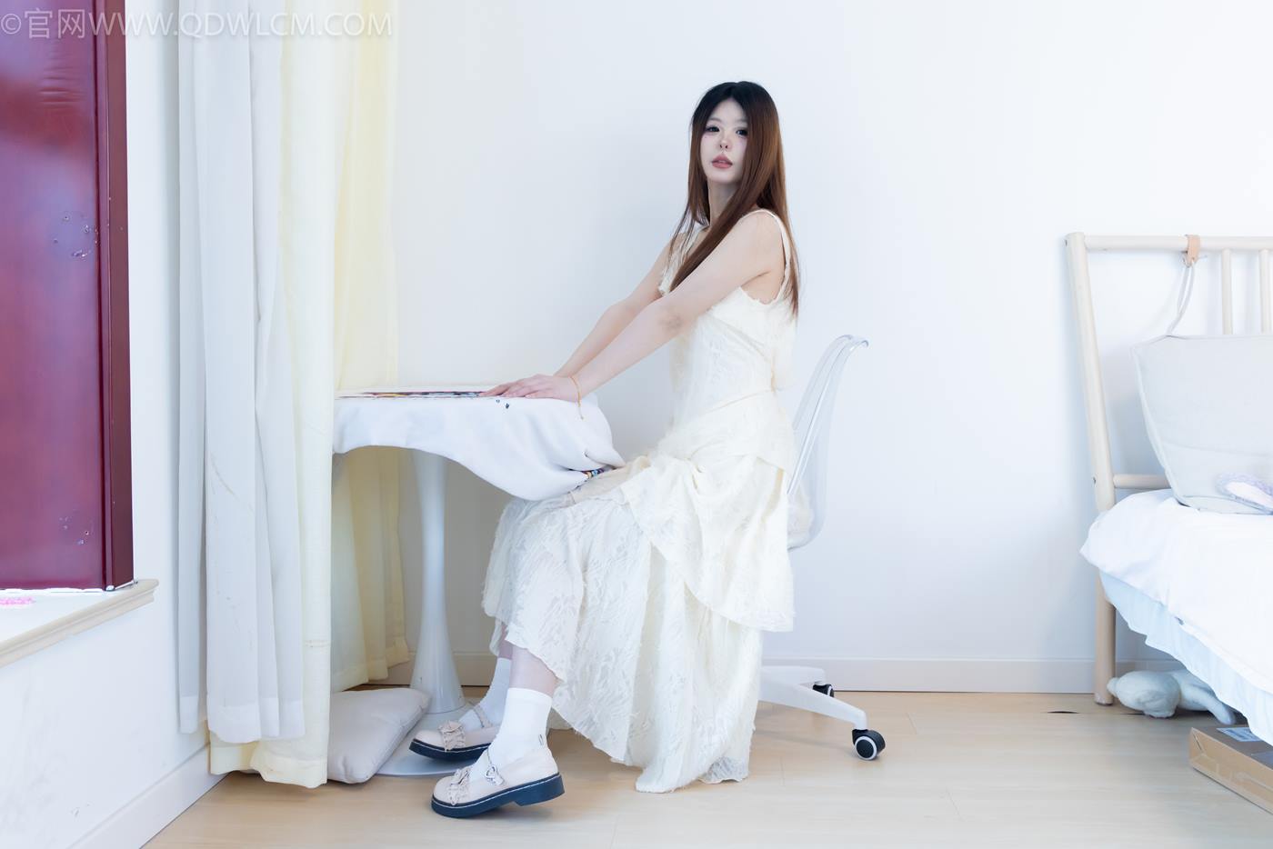 图片[25]-物恋传媒 NO.2281 曲奇-皮鞋、白棉袜、裸足[157P] – 速更版-美库