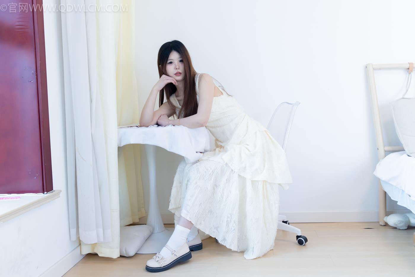 图片[26]-物恋传媒 NO.2281 曲奇-皮鞋、白棉袜、裸足[157P] – 速更版-美库