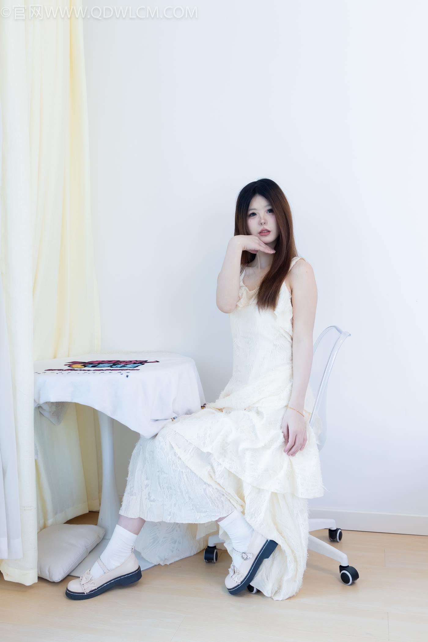 图片[27]-物恋传媒 NO.2281 曲奇-皮鞋、白棉袜、裸足[157P] – 速更版-美库