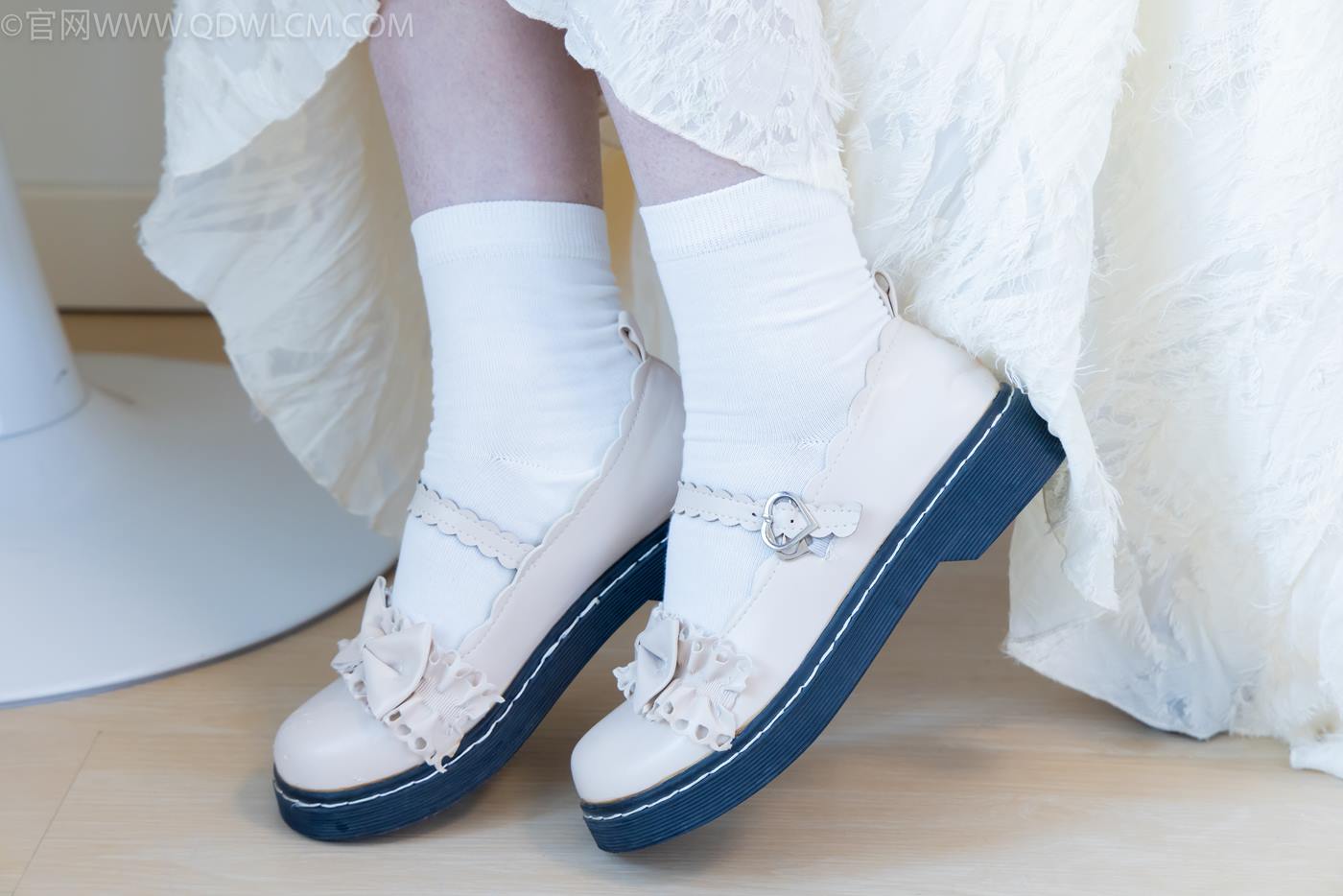图片[30]-物恋传媒 NO.2281 曲奇-皮鞋、白棉袜、裸足[157P] – 速更版-美库