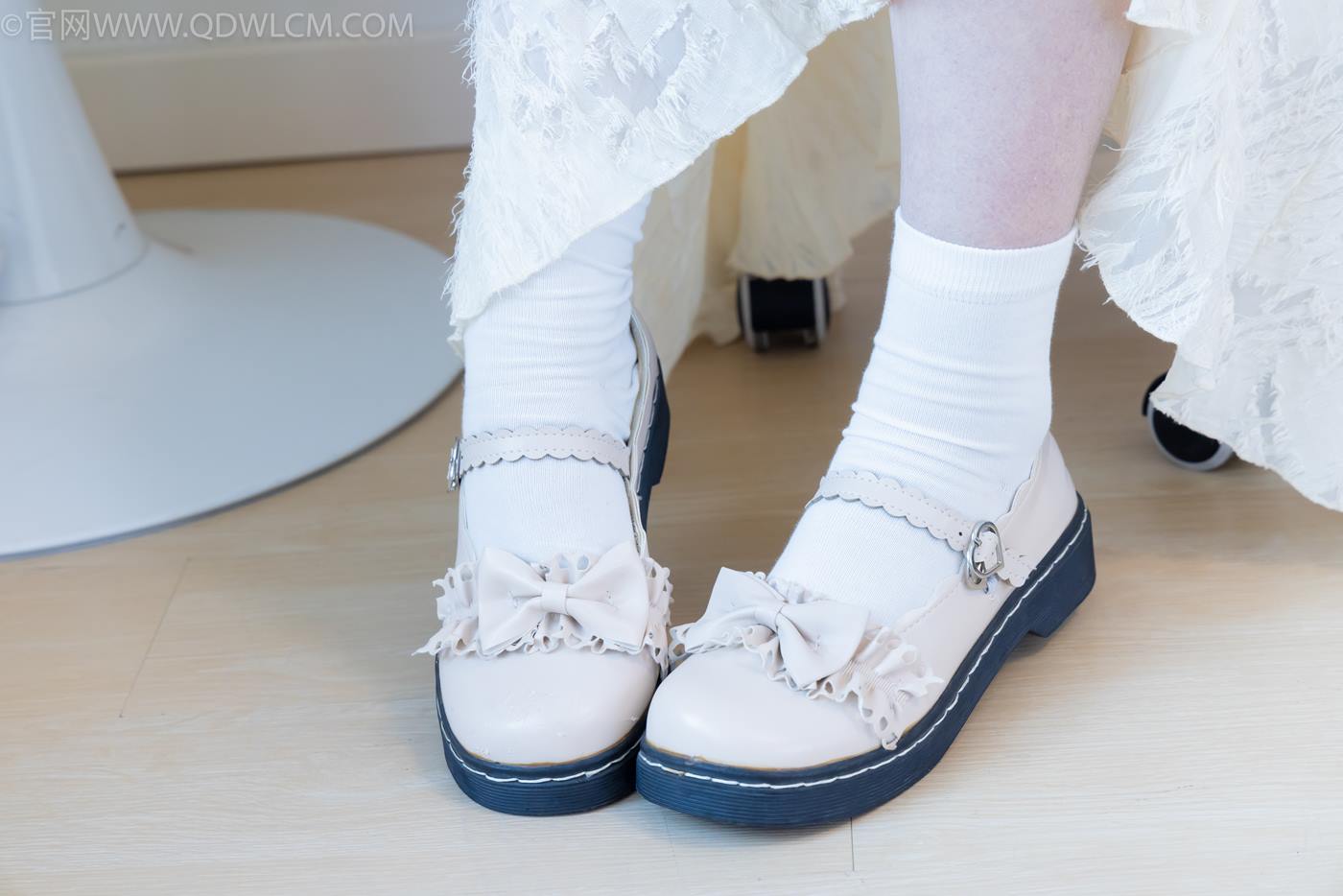 图片[32]-物恋传媒 NO.2281 曲奇-皮鞋、白棉袜、裸足[157P] – 速更版-美库