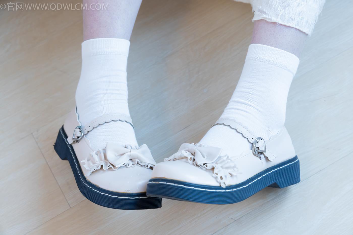 图片[52]-物恋传媒 NO.2281 曲奇-皮鞋、白棉袜、裸足[157P] – 速更版-美库