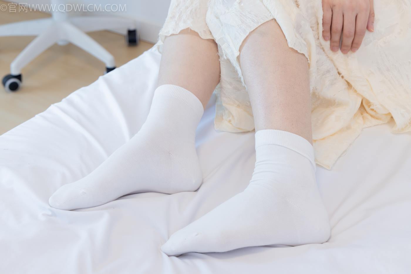 图片[86]-物恋传媒 NO.2281 曲奇-皮鞋、白棉袜、裸足[157P] – 速更版-美库