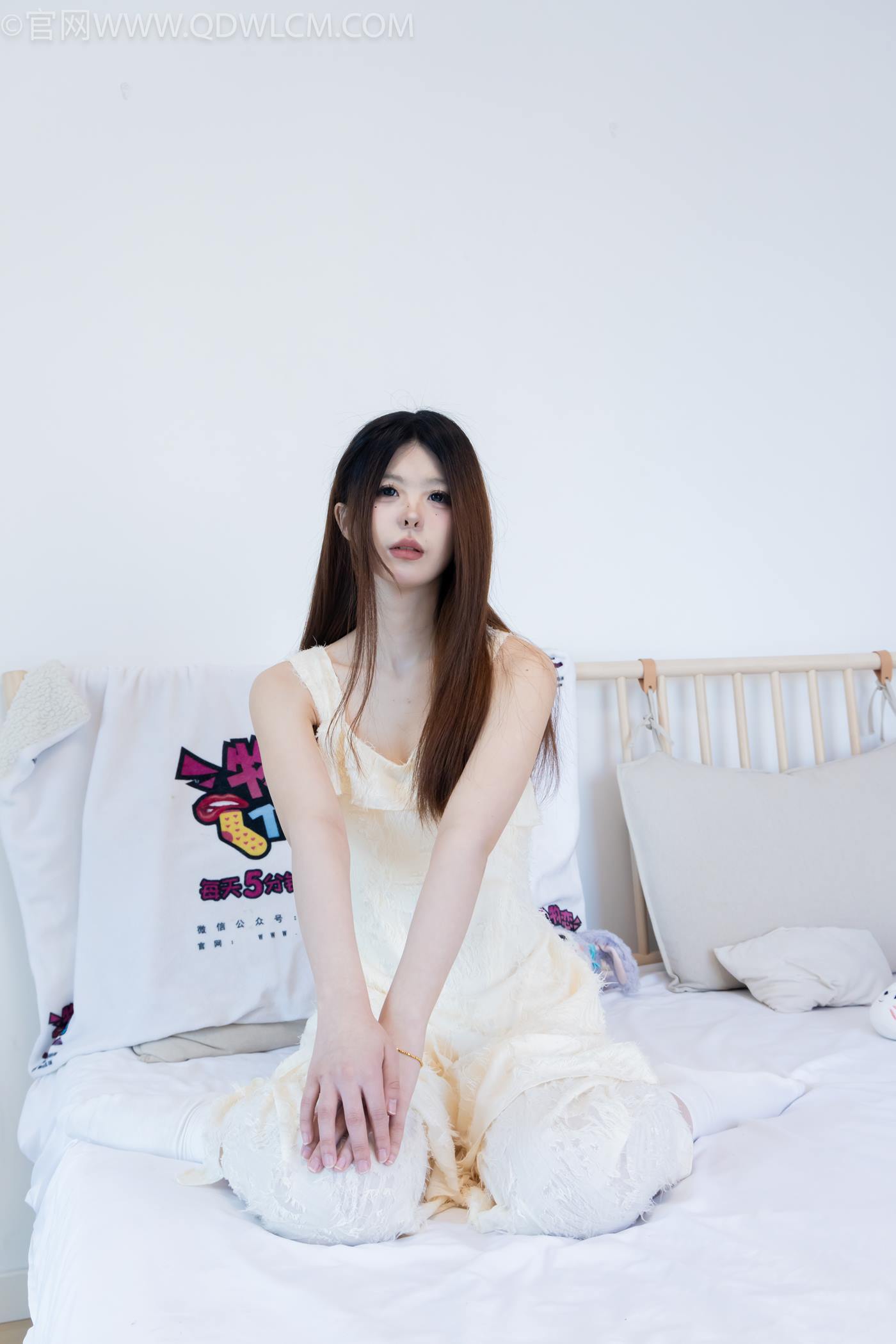 图片[99]-物恋传媒 NO.2281 曲奇-皮鞋、白棉袜、裸足[157P] – 速更版-美库