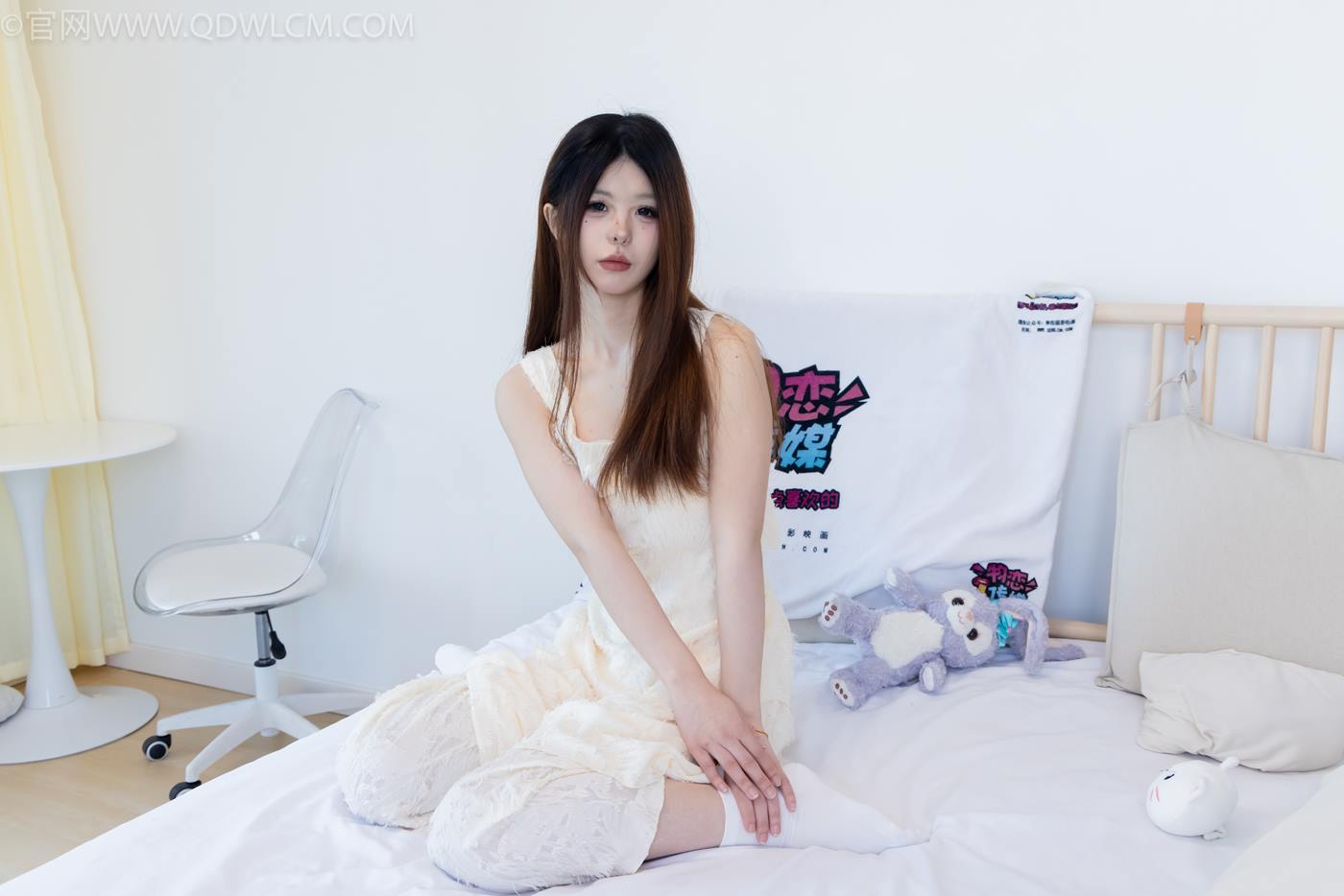 图片[100]-物恋传媒 NO.2281 曲奇-皮鞋、白棉袜、裸足[157P] – 速更版-美库