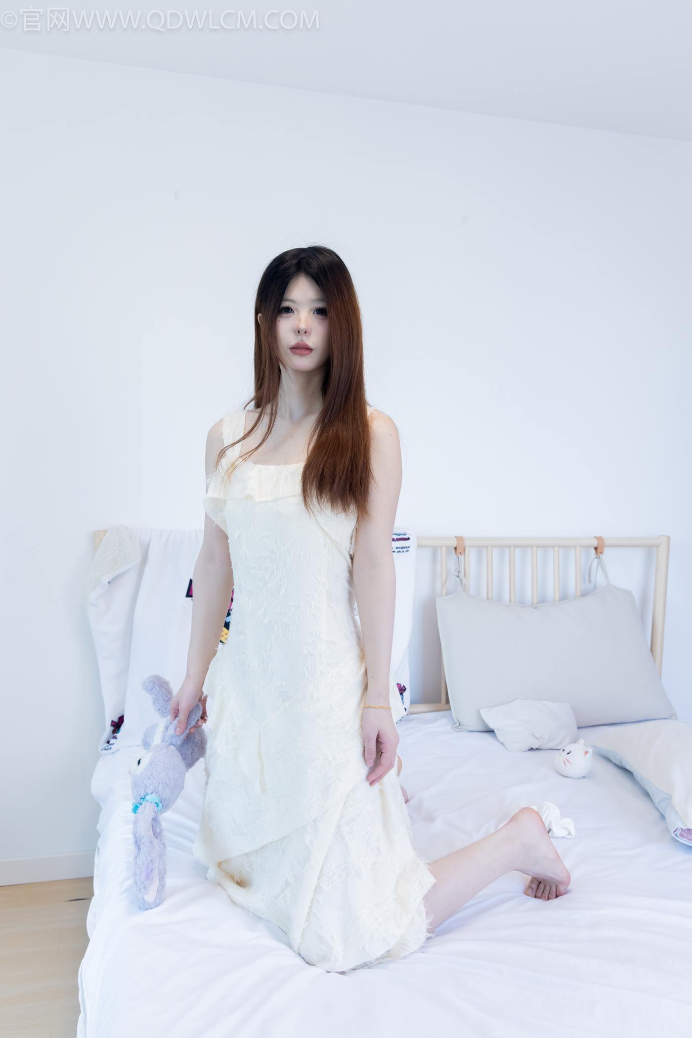 图片[125]-物恋传媒 NO.2281 曲奇-皮鞋、白棉袜、裸足[157P] – 速更版-美库