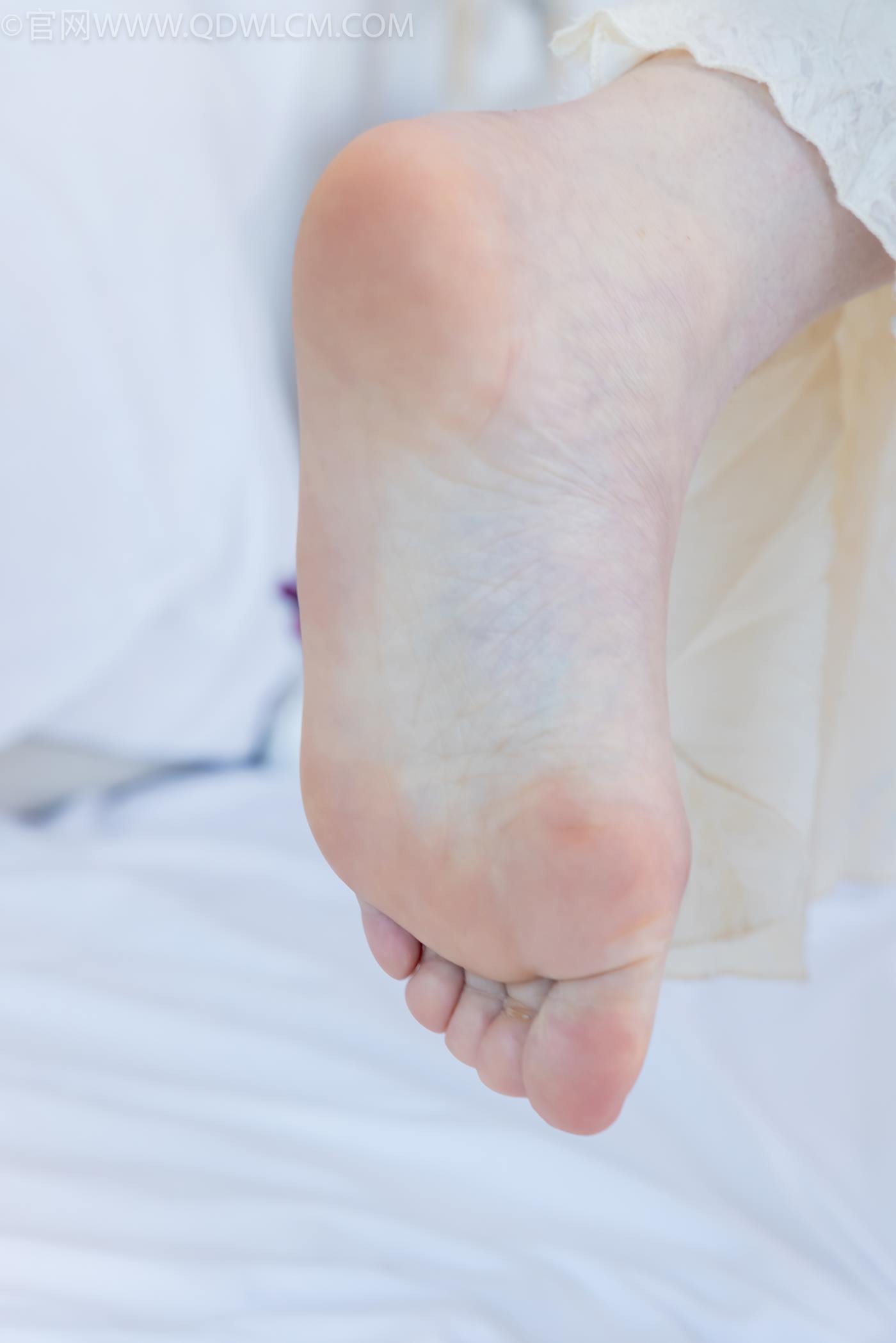 图片[157]-物恋传媒 NO.2281 曲奇-皮鞋、白棉袜、裸足[157P] – 速更版-美库