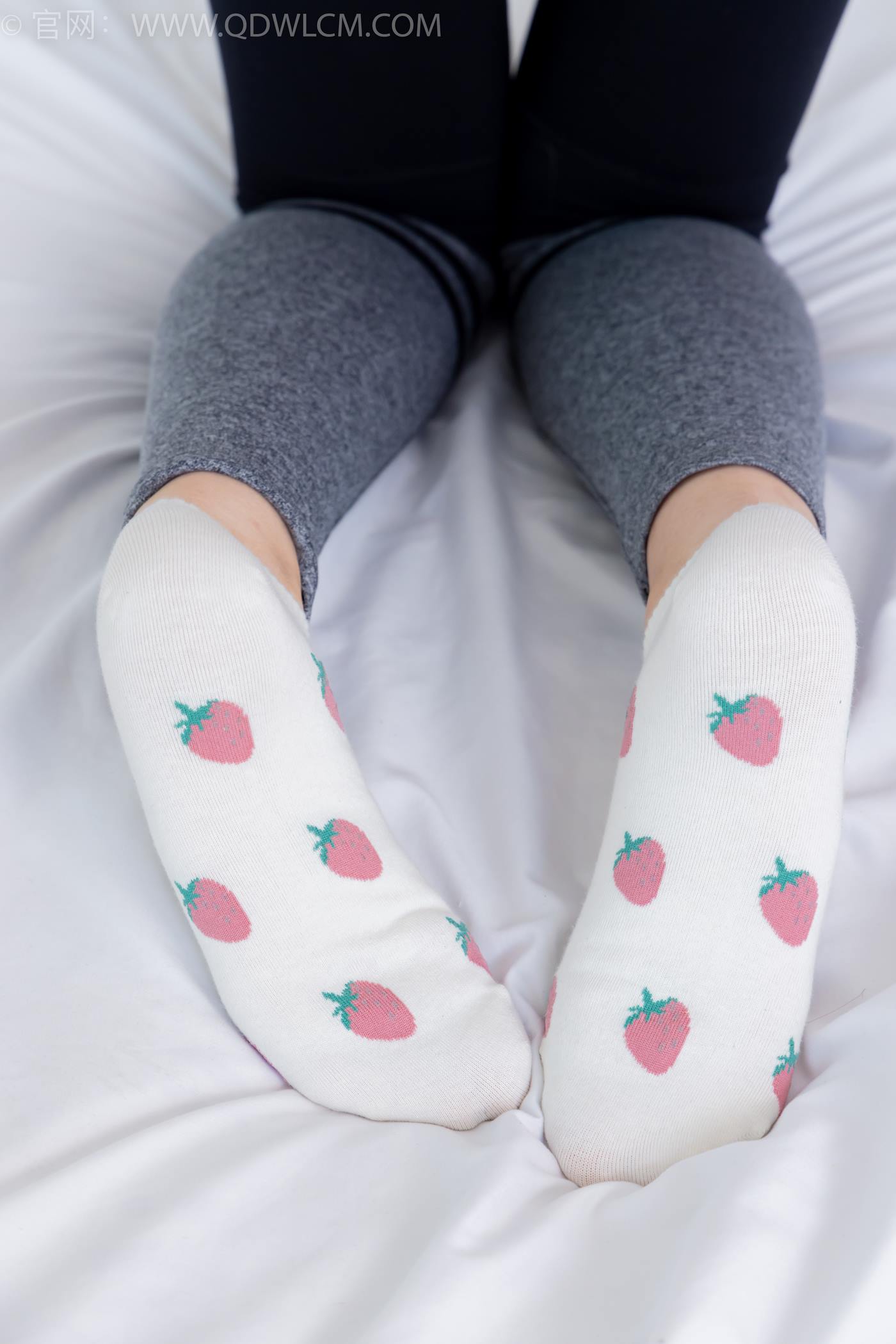 图片[11]-物恋传媒 NO.2283 泡泡-高跟长靴、卡通白棉袜、裸足[148P] – 速更版-美库