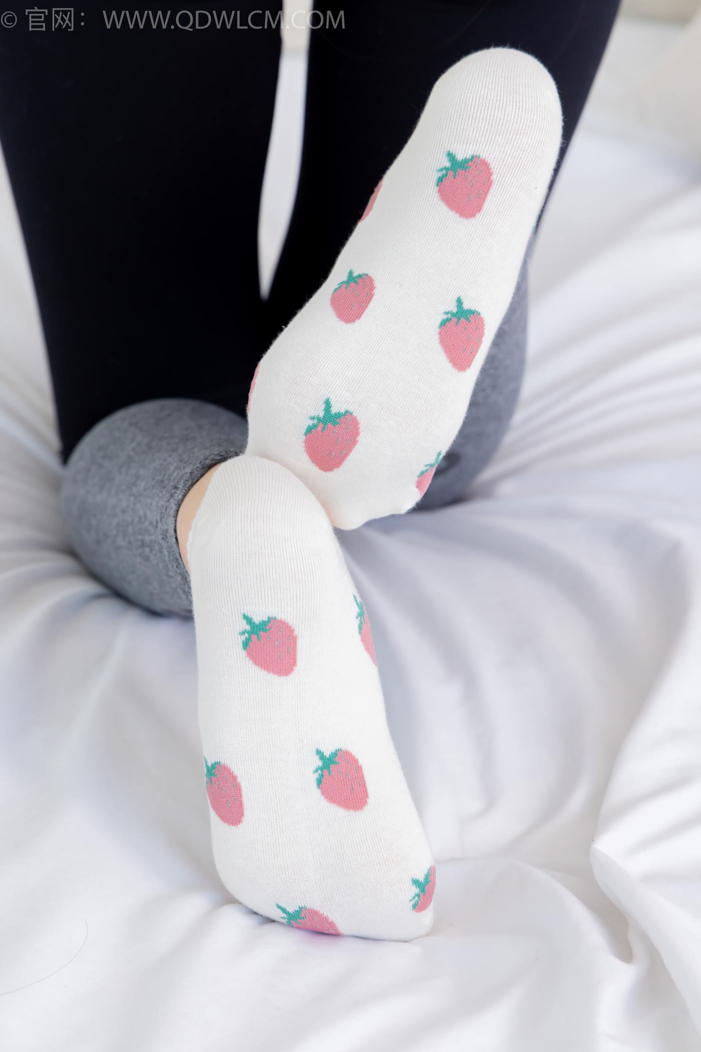 图片[13]-物恋传媒 NO.2283 泡泡-高跟长靴、卡通白棉袜、裸足[148P] – 速更版-美库