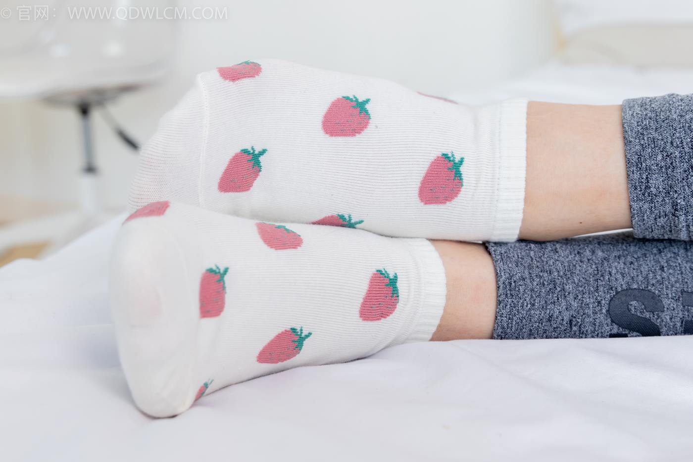 图片[18]-物恋传媒 NO.2283 泡泡-高跟长靴、卡通白棉袜、裸足[148P] – 速更版-美库